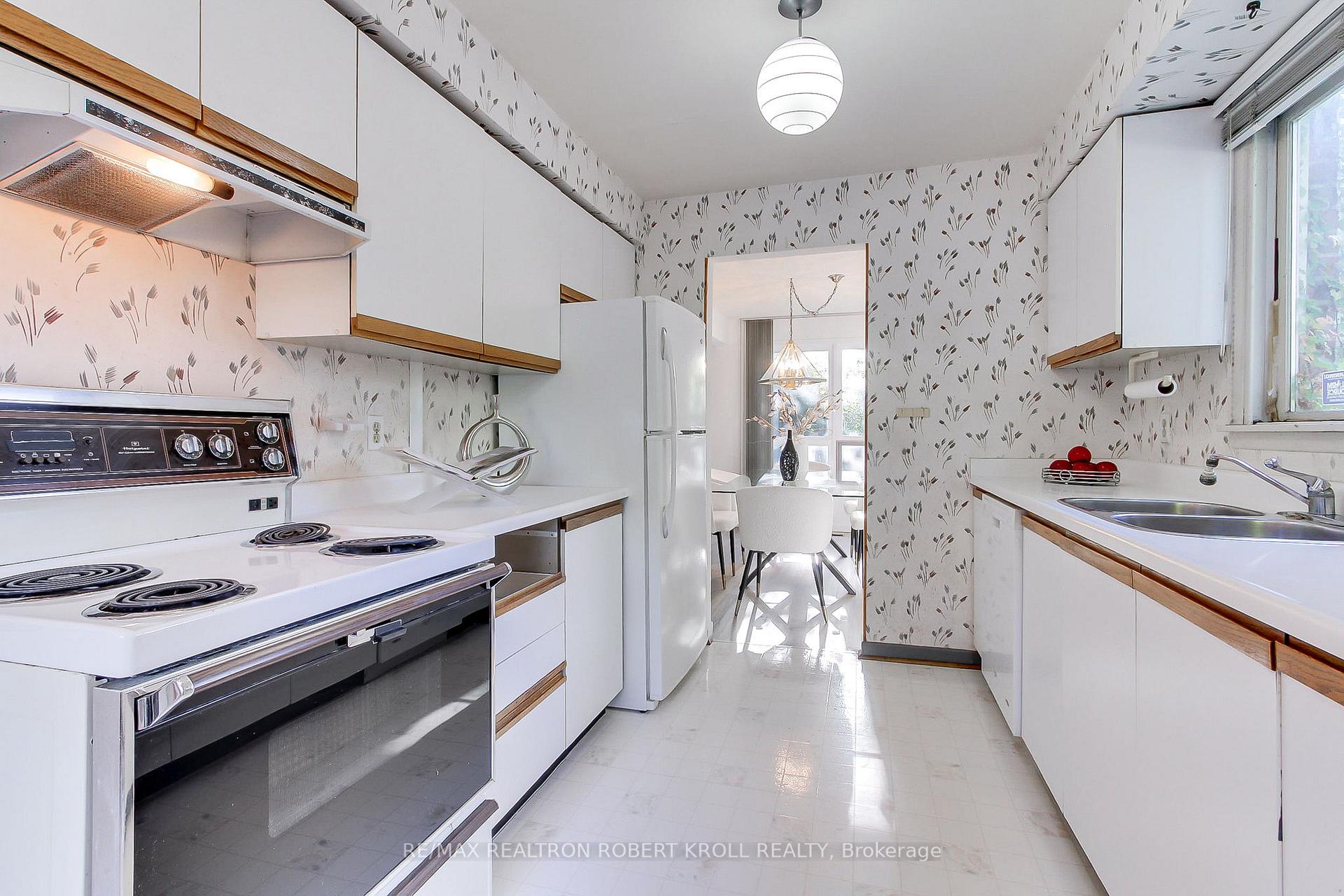 136 Stillwater Crescent