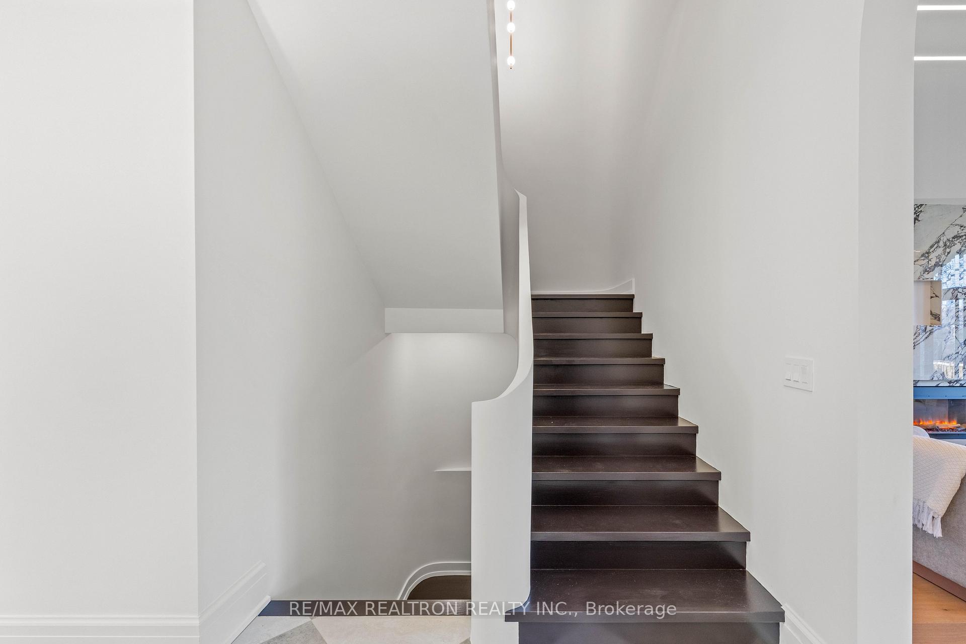 38 Ridgevale Drive