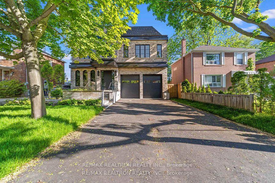 38 Ridgevale Drive, Toronto