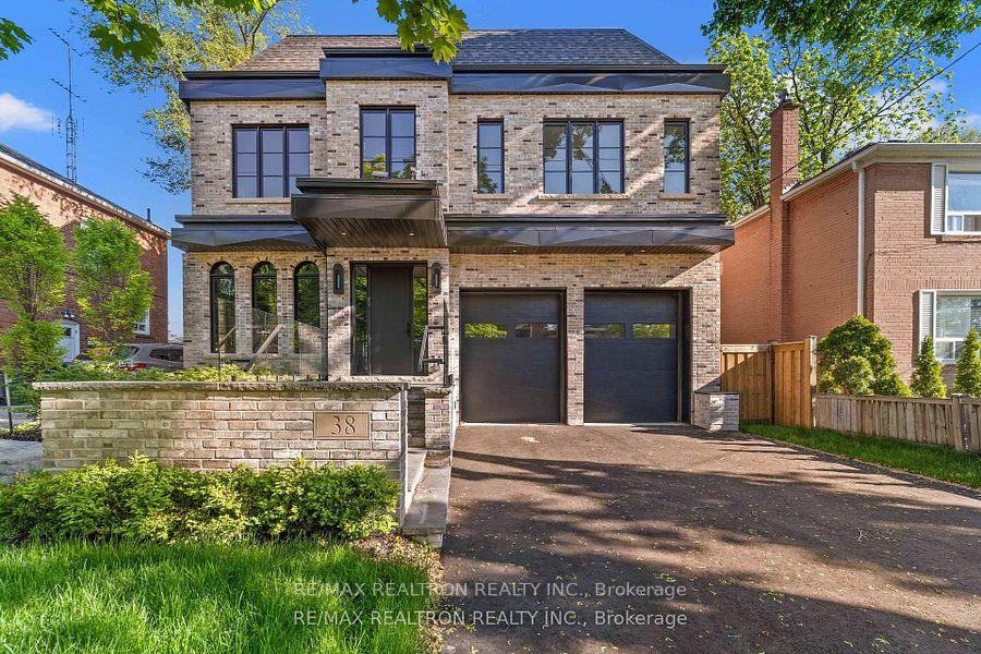38 Ridgevale Drive, Toronto