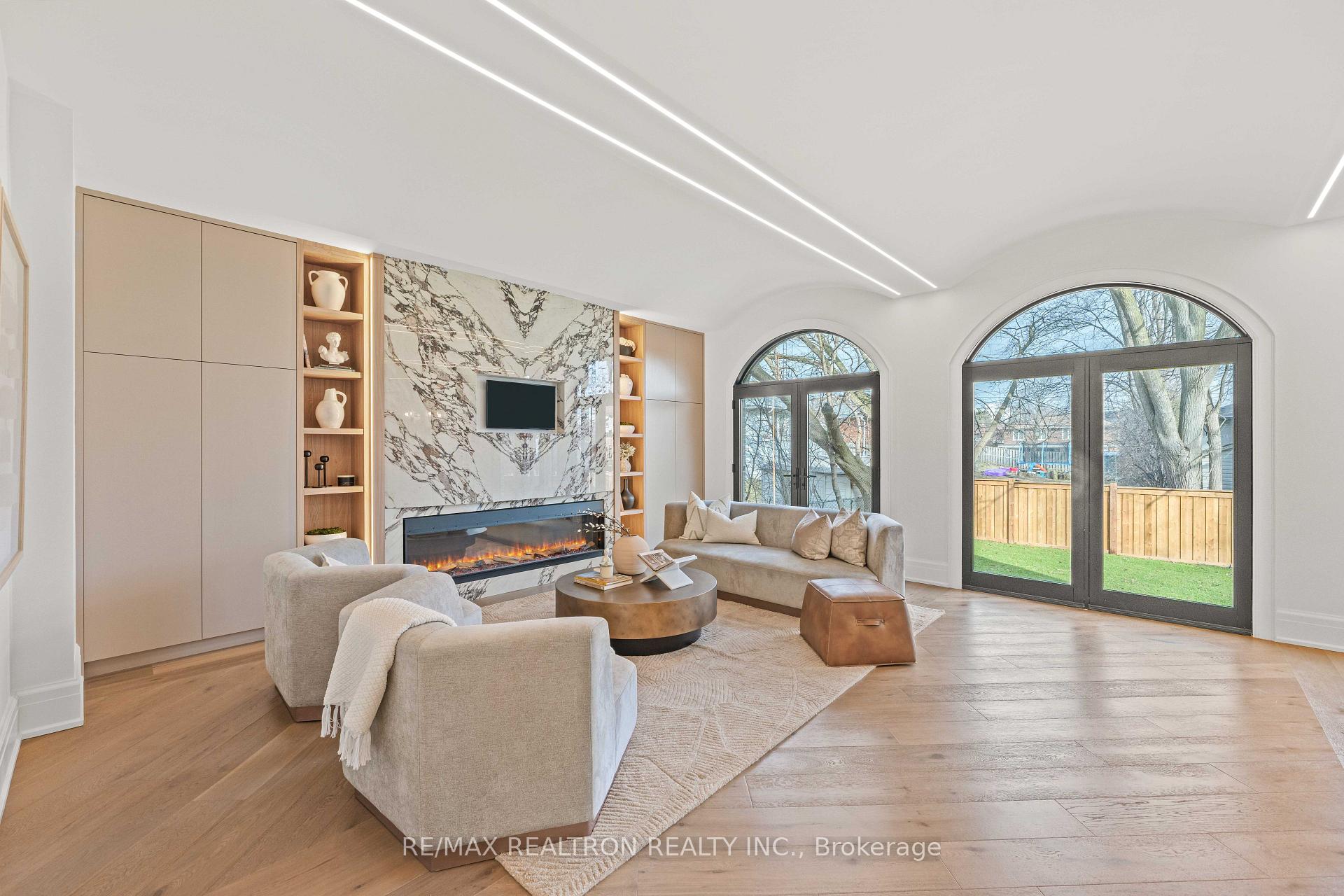 38 Ridgevale Drive, Toronto