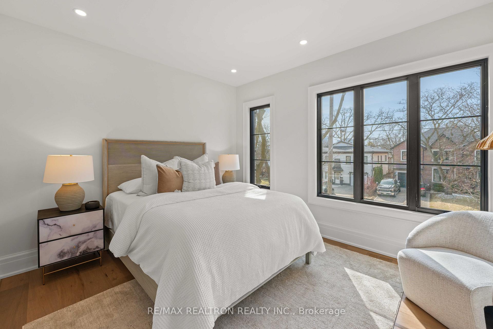 38 Ridgevale Drive, Toronto