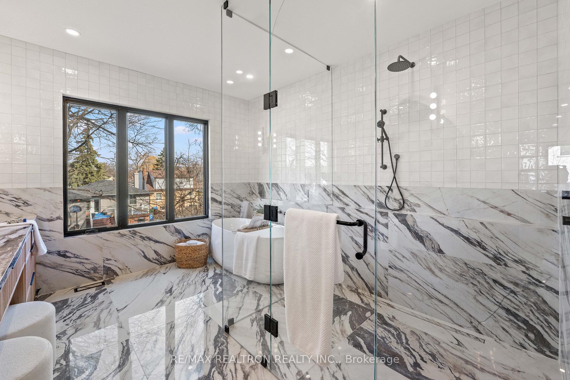 38 Ridgevale Drive, Toronto