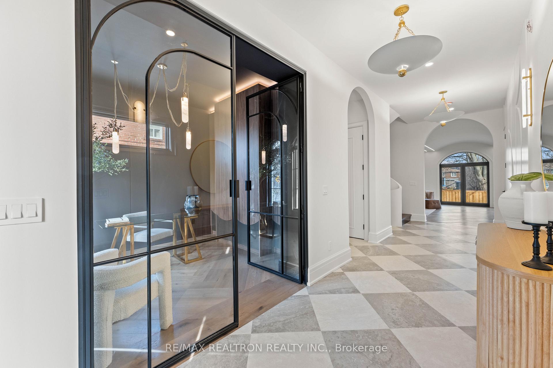 38 Ridgevale Drive, Toronto