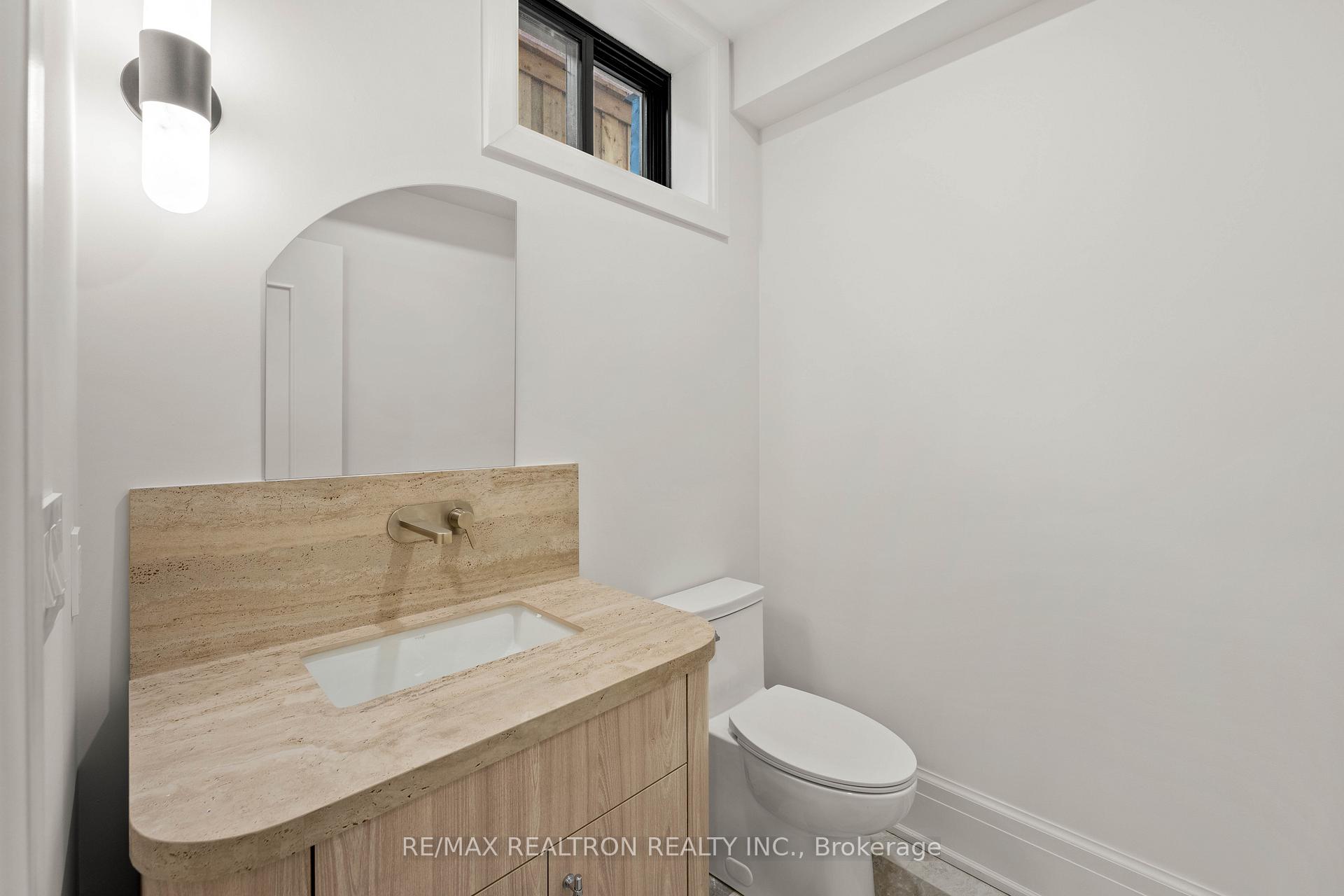38 Ridgevale Drive, Toronto