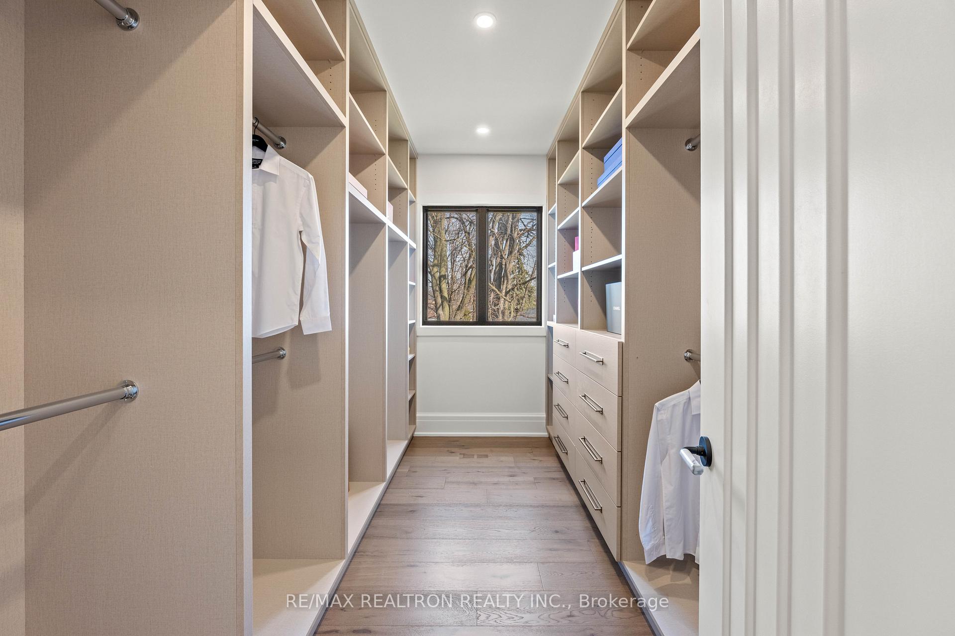 38 Ridgevale Drive, Toronto