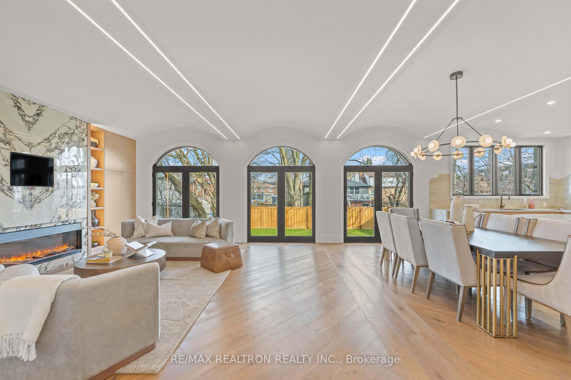 38 Ridgevale Drive, Toronto