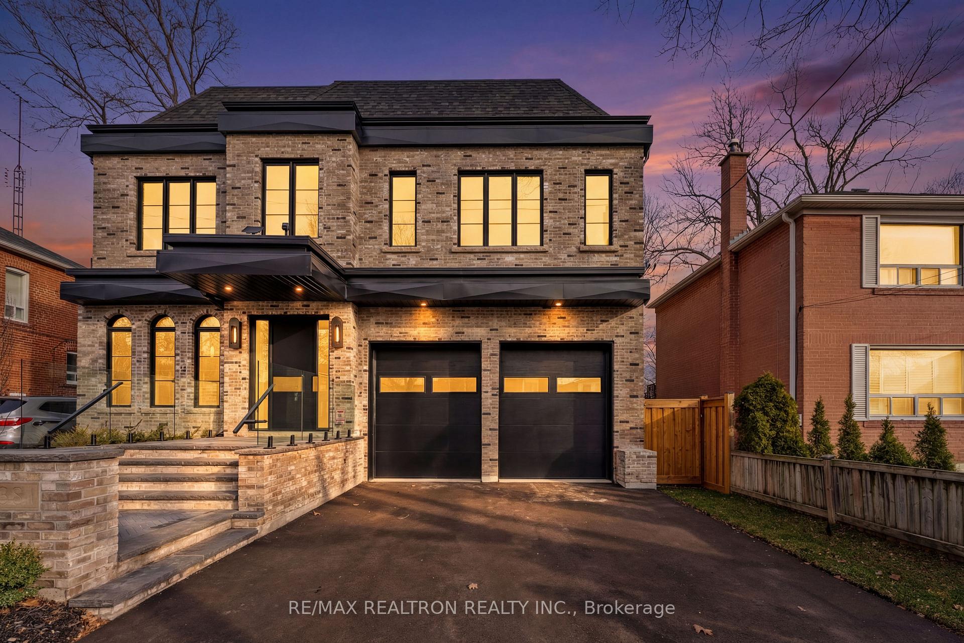 38 Ridgevale Drive, Toronto