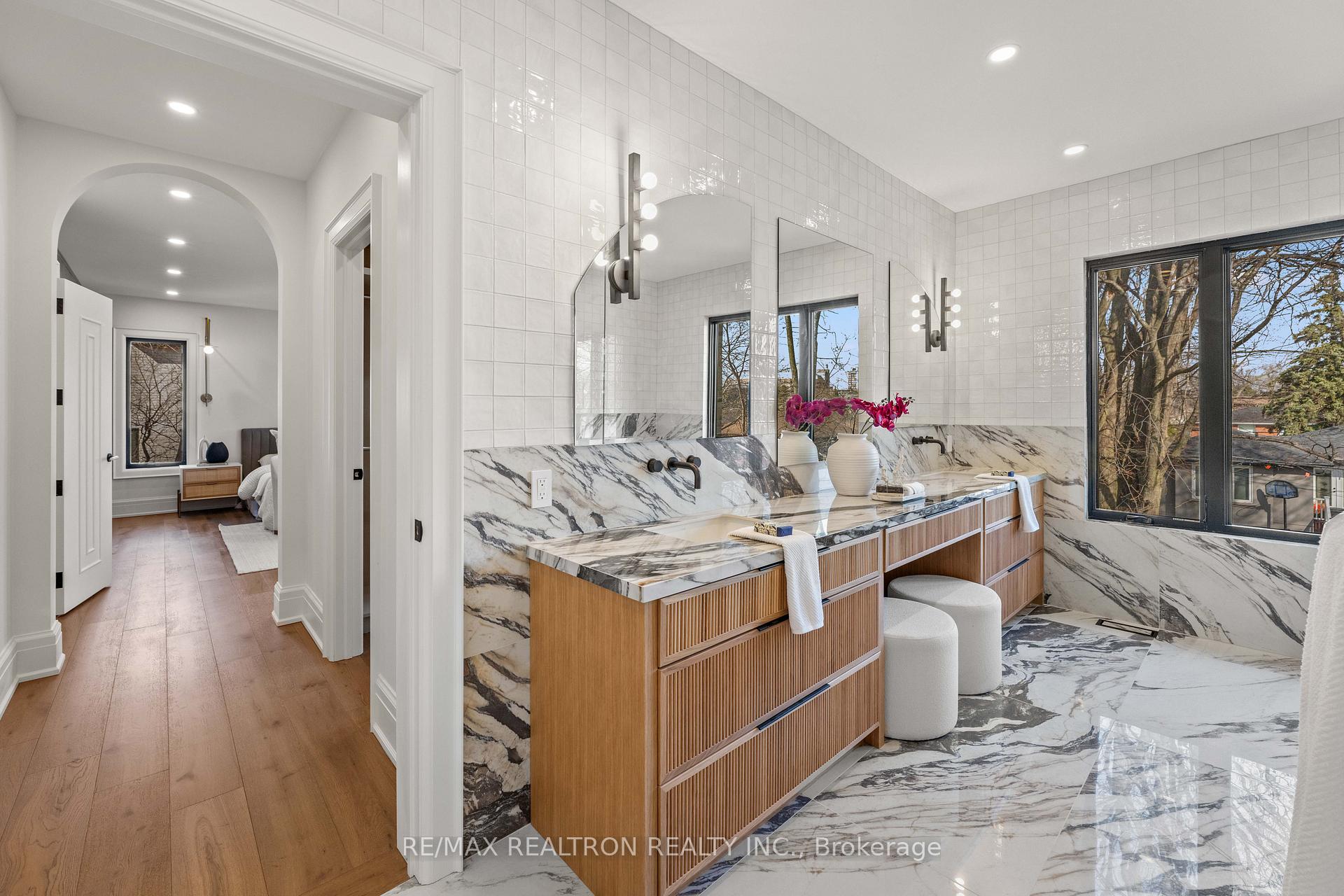 38 Ridgevale Drive, Toronto