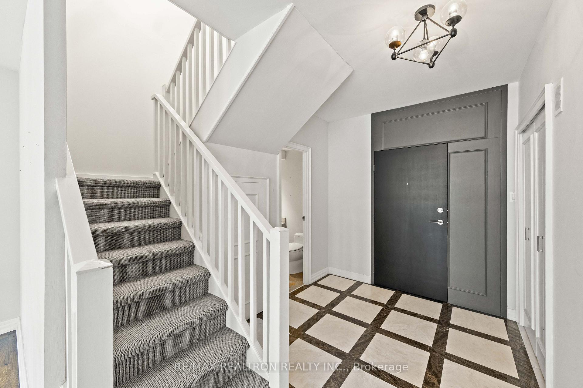 55A Avenue Road 412, Toronto Unit: 412