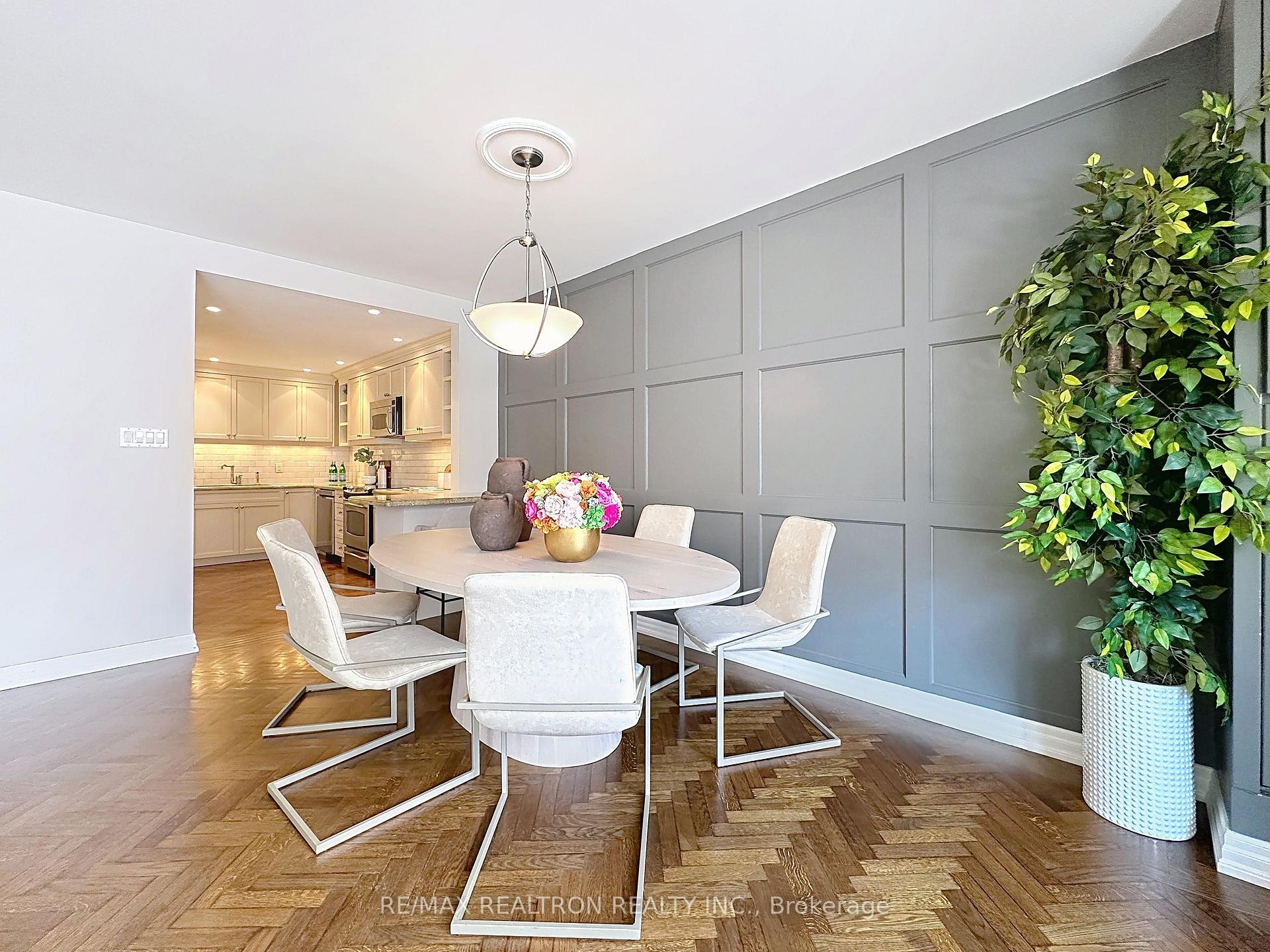 55A Avenue Road 412, Toronto Unit: 412