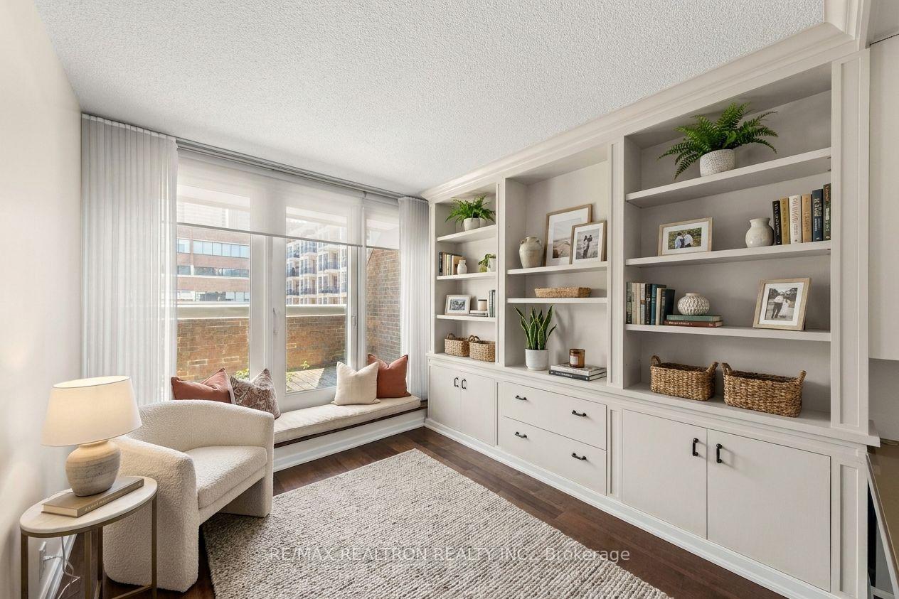 55A Avenue Road 412, Toronto Unit: 412