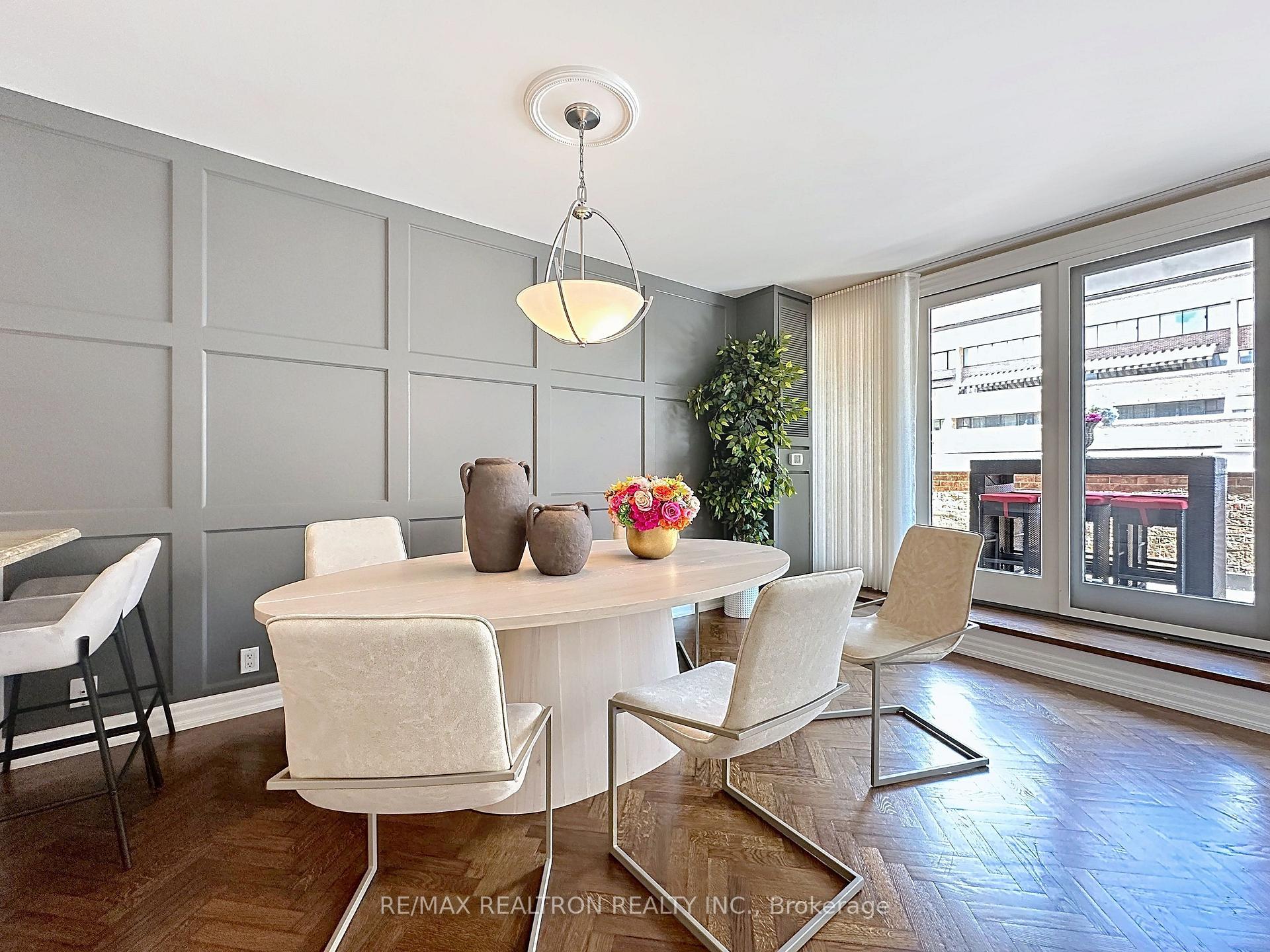 55A Avenue Road 412, Toronto Unit: 412