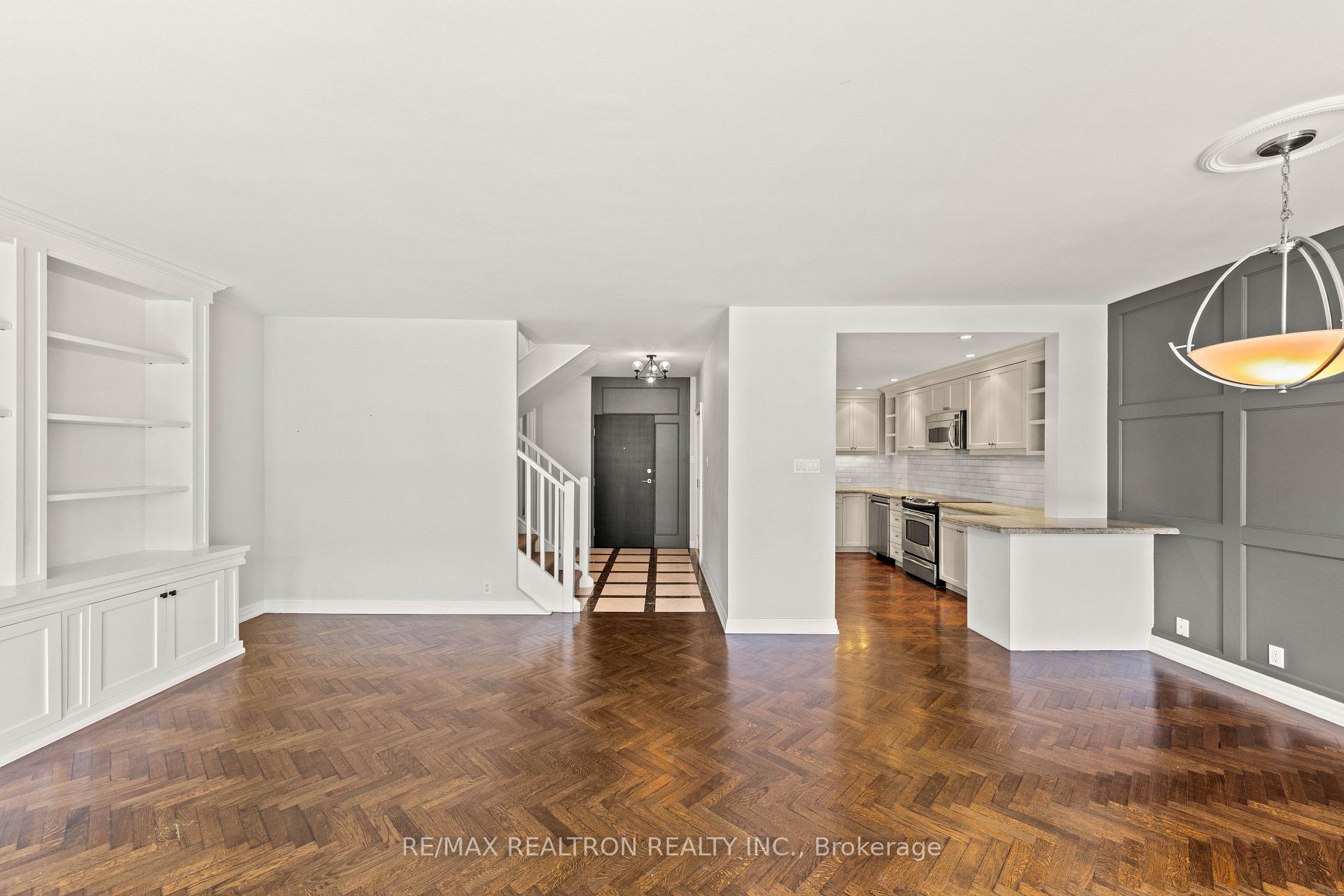55A Avenue Road 412, Toronto Unit: 412