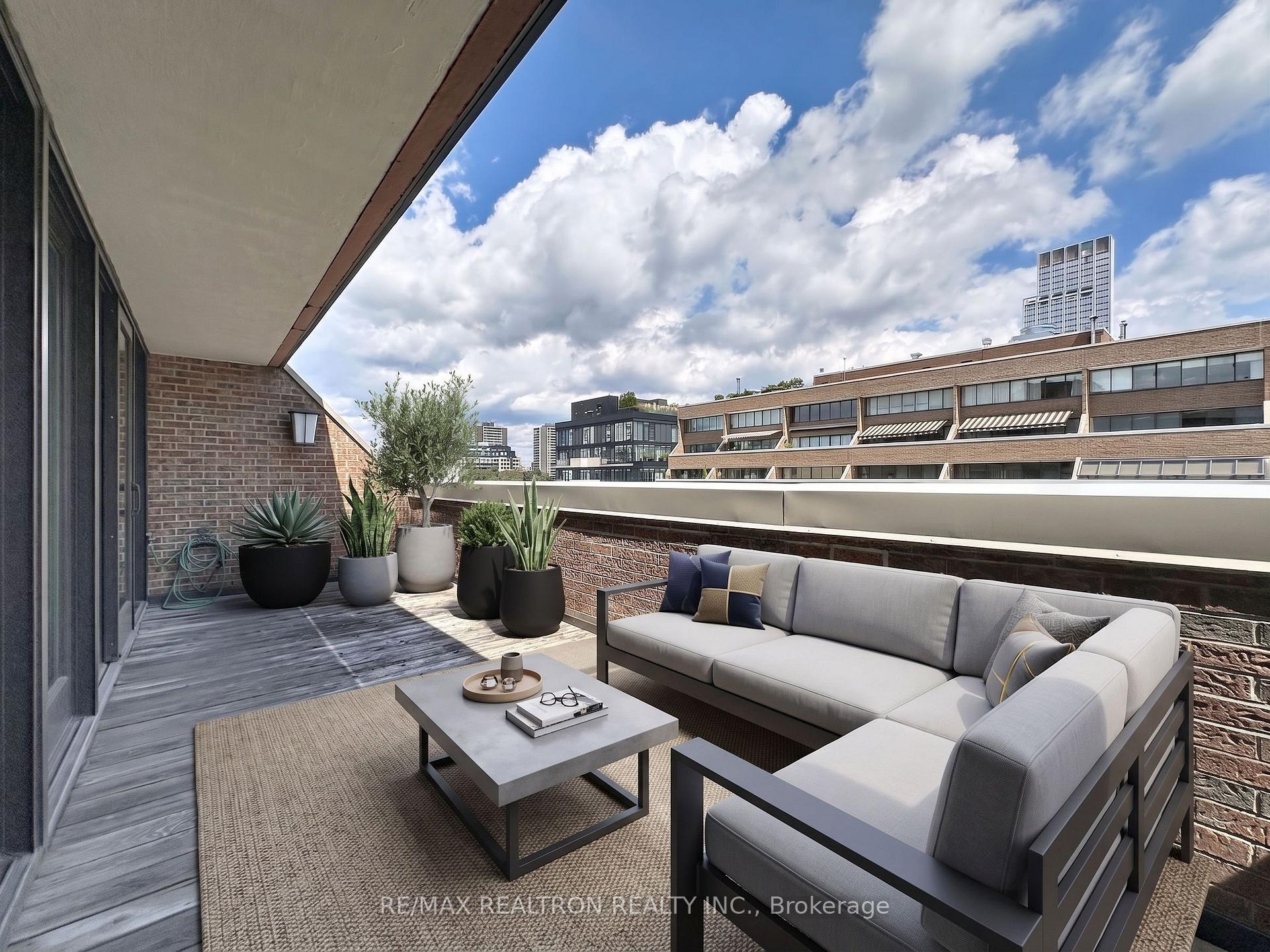 55A Avenue Road 412, Toronto Unit: 412