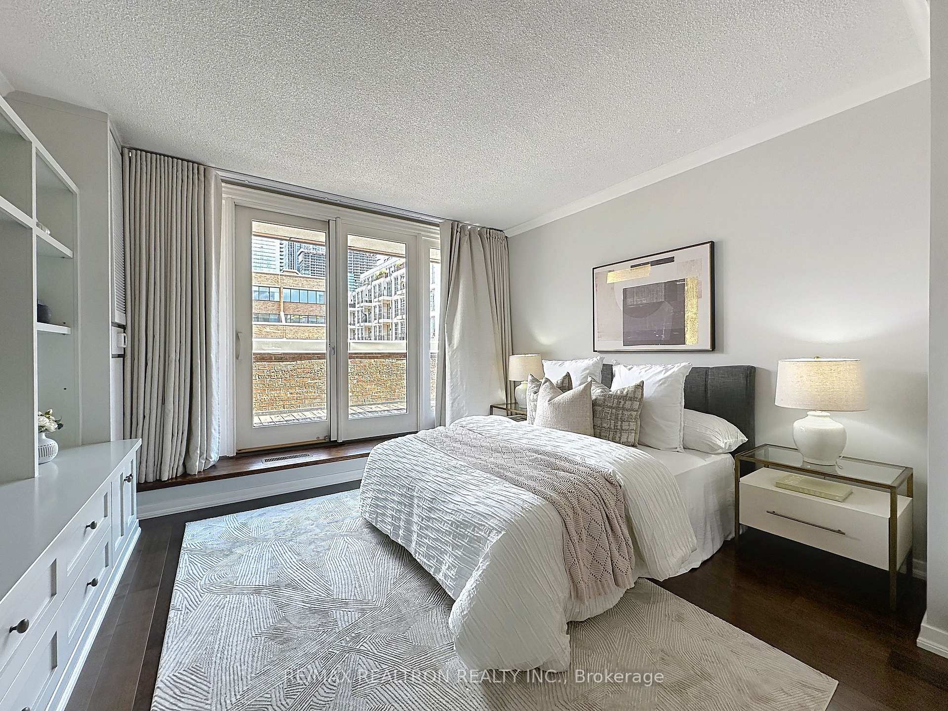 55A Avenue Road 412, Toronto Unit: 412