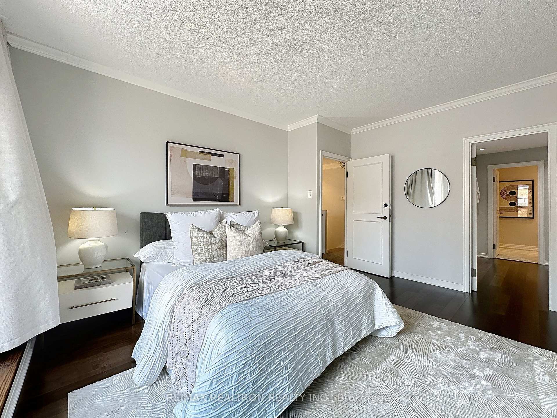 55A Avenue Road 412, Toronto Unit: 412