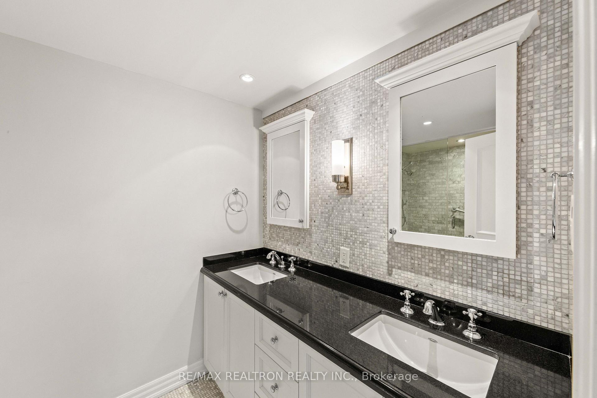 55A Avenue Road 412, Toronto Unit: 412