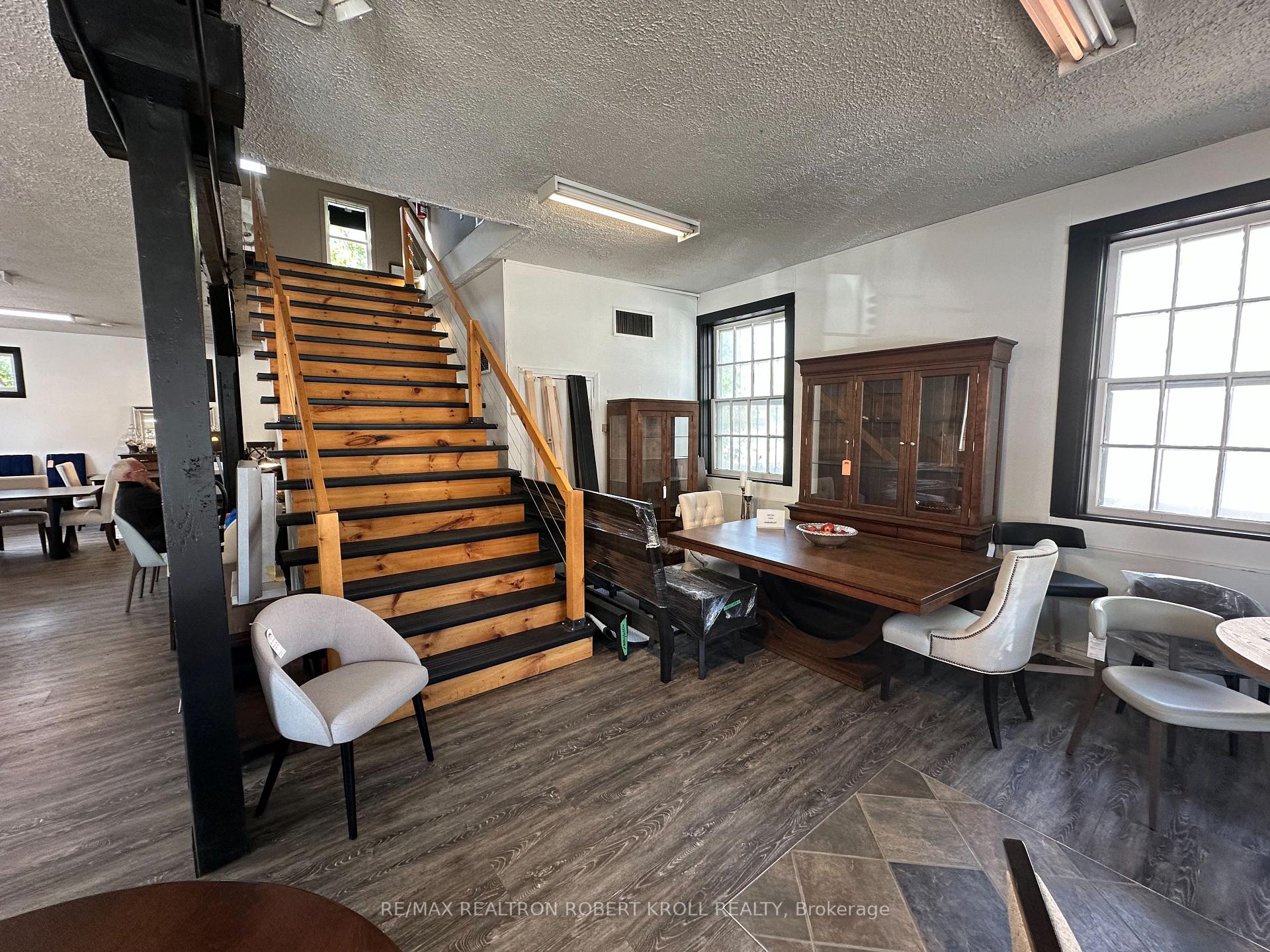 111 Dunlop Street