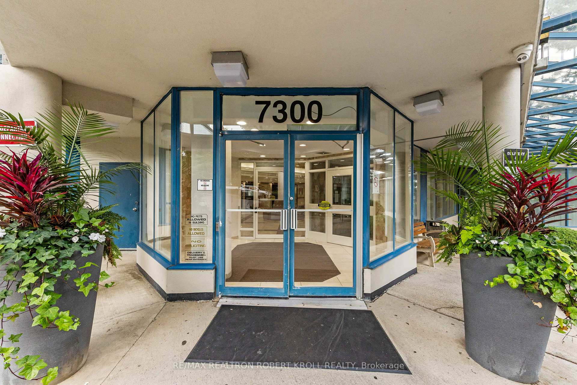 7300 Yonge Street 210