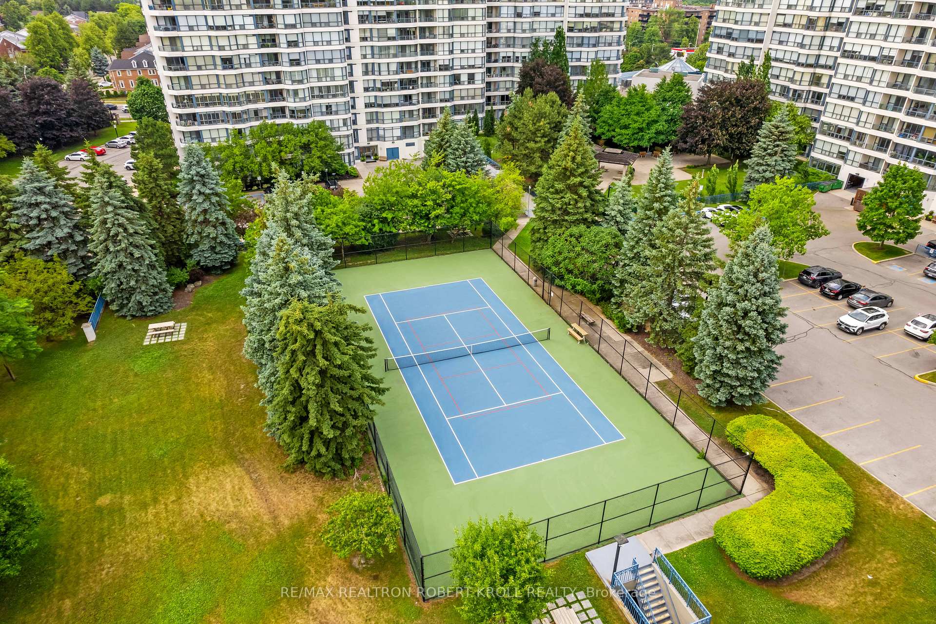 7300 Yonge Street 210