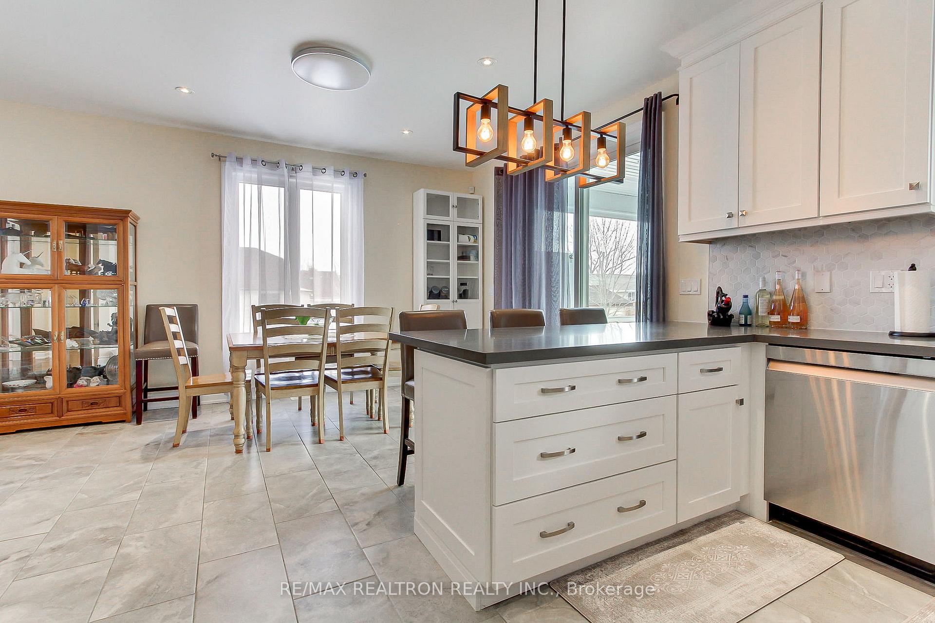 815 Churchill Lane, Georgina, ON L0E 1S0, Georgina ON, L0E 1S0