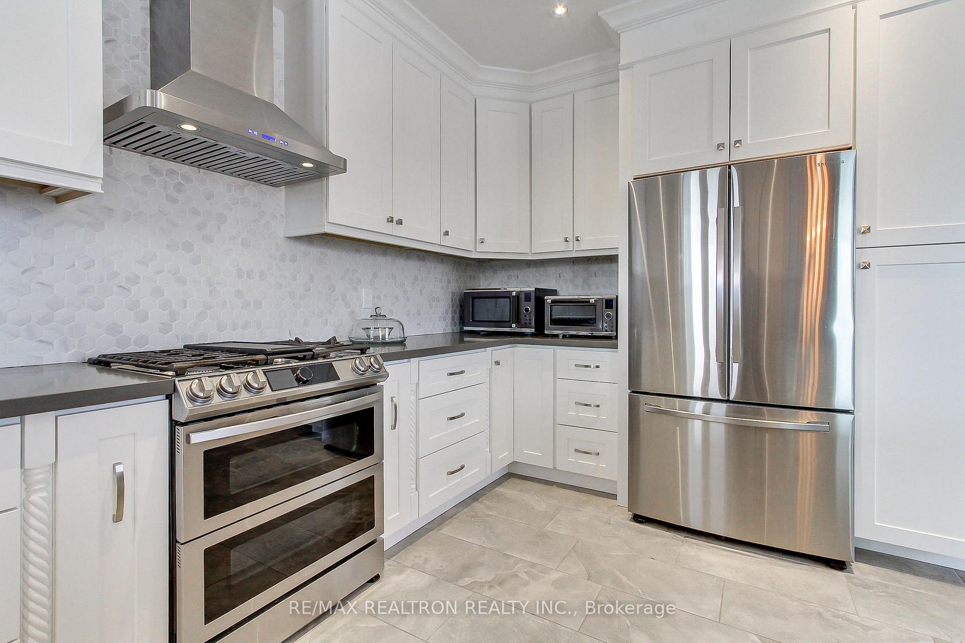 815 Churchill Lane, Georgina, ON L0E 1S0, Georgina ON, L0E 1S0