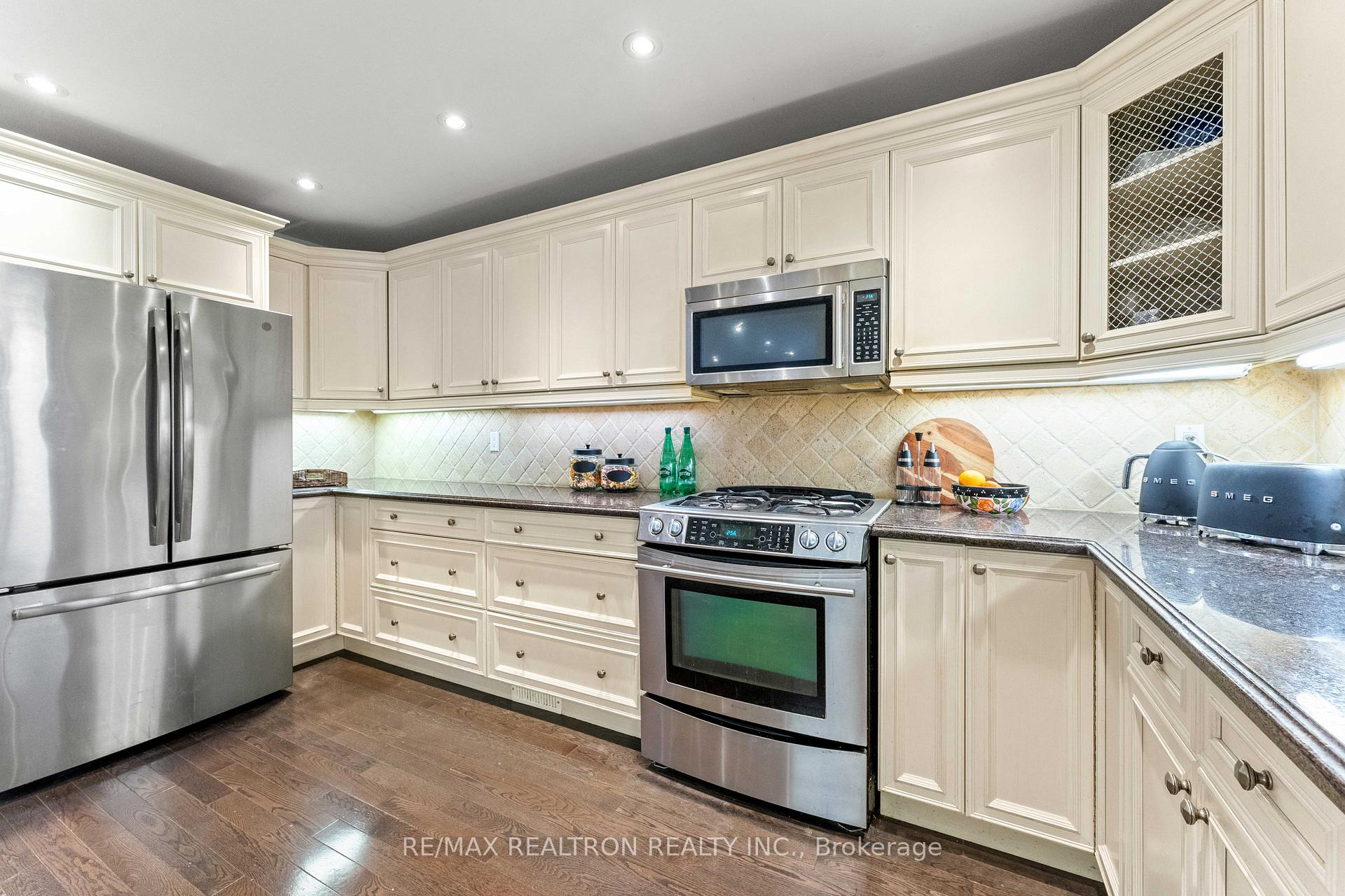 271 Rose Green Drive, Vaughan, ON L4J 4S8, Vaughan ON, L4J 4S8