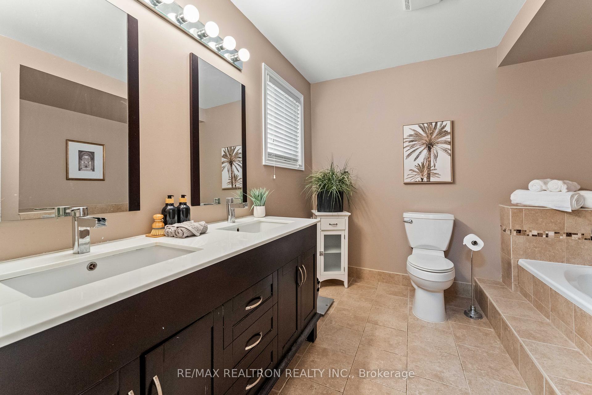 271 Rose Green Drive, Vaughan, ON L4J 4S8, Vaughan ON, L4J 4S8