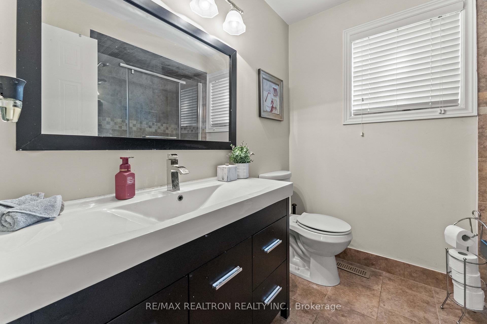 271 Rose Green Drive, Vaughan, ON L4J 4S8, Vaughan ON, L4J 4S8