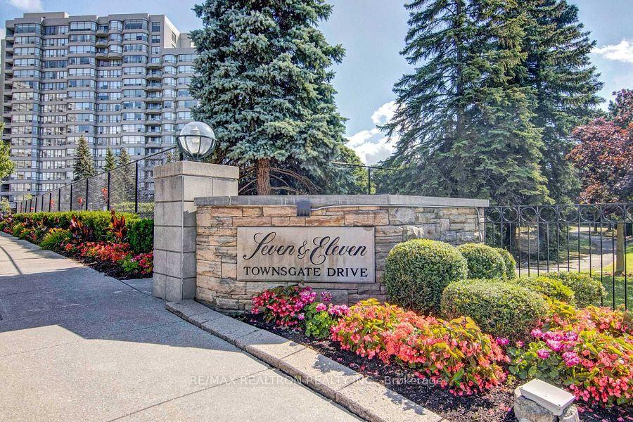 7 Townsgate Drive 1206
