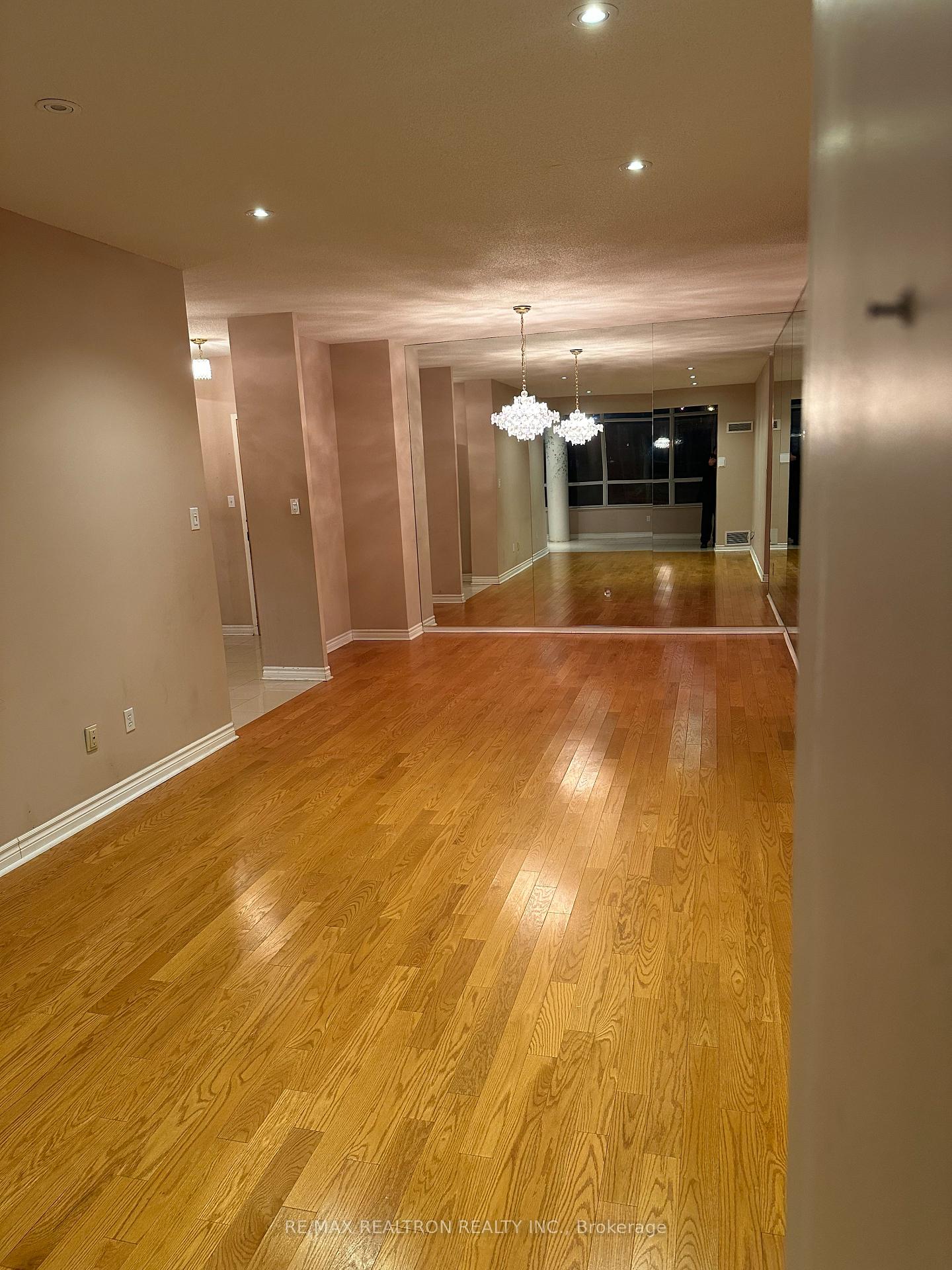 11 Townsgate Drive #107