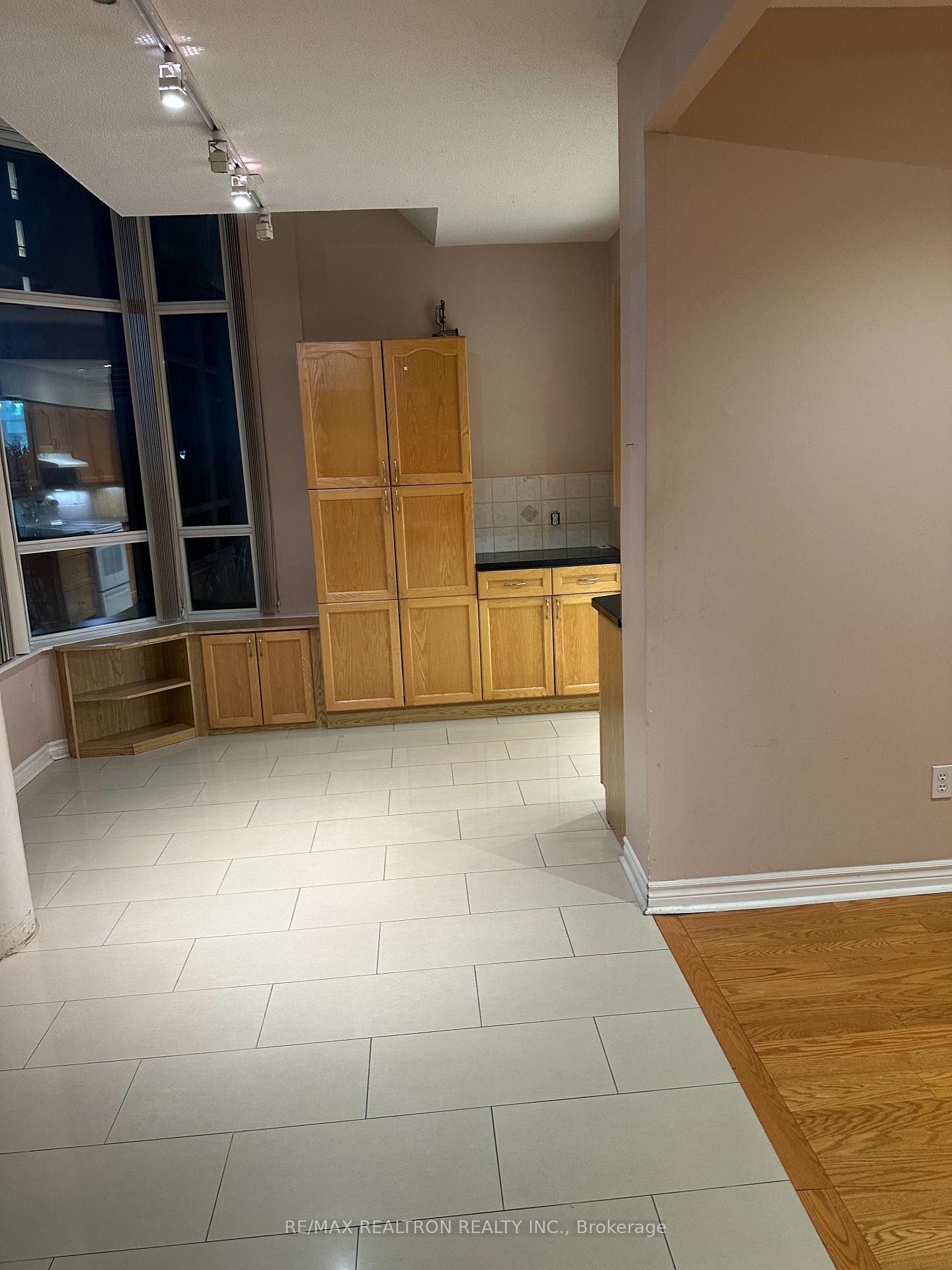 11 Townsgate Drive #107