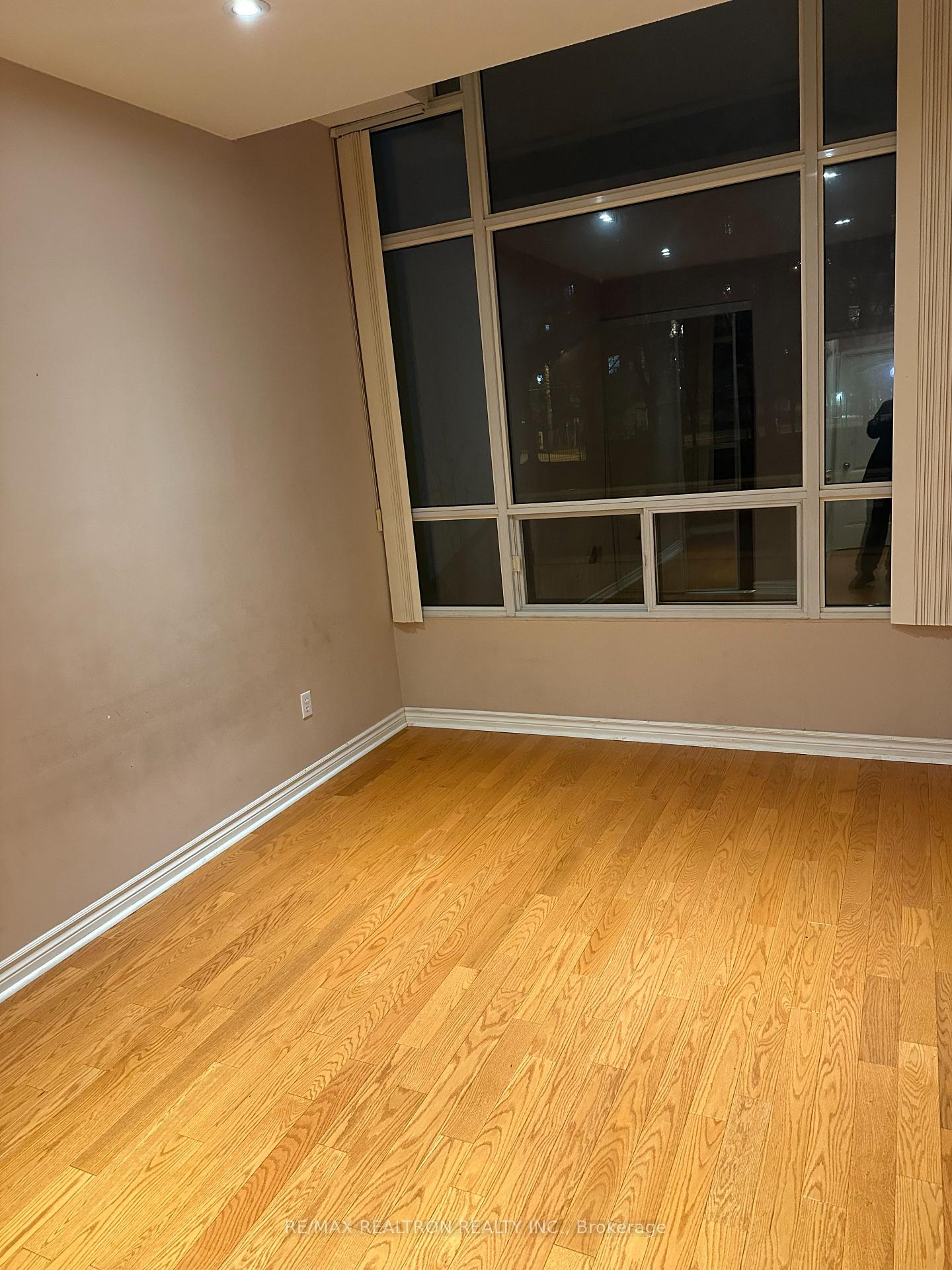 11 Townsgate Drive #107