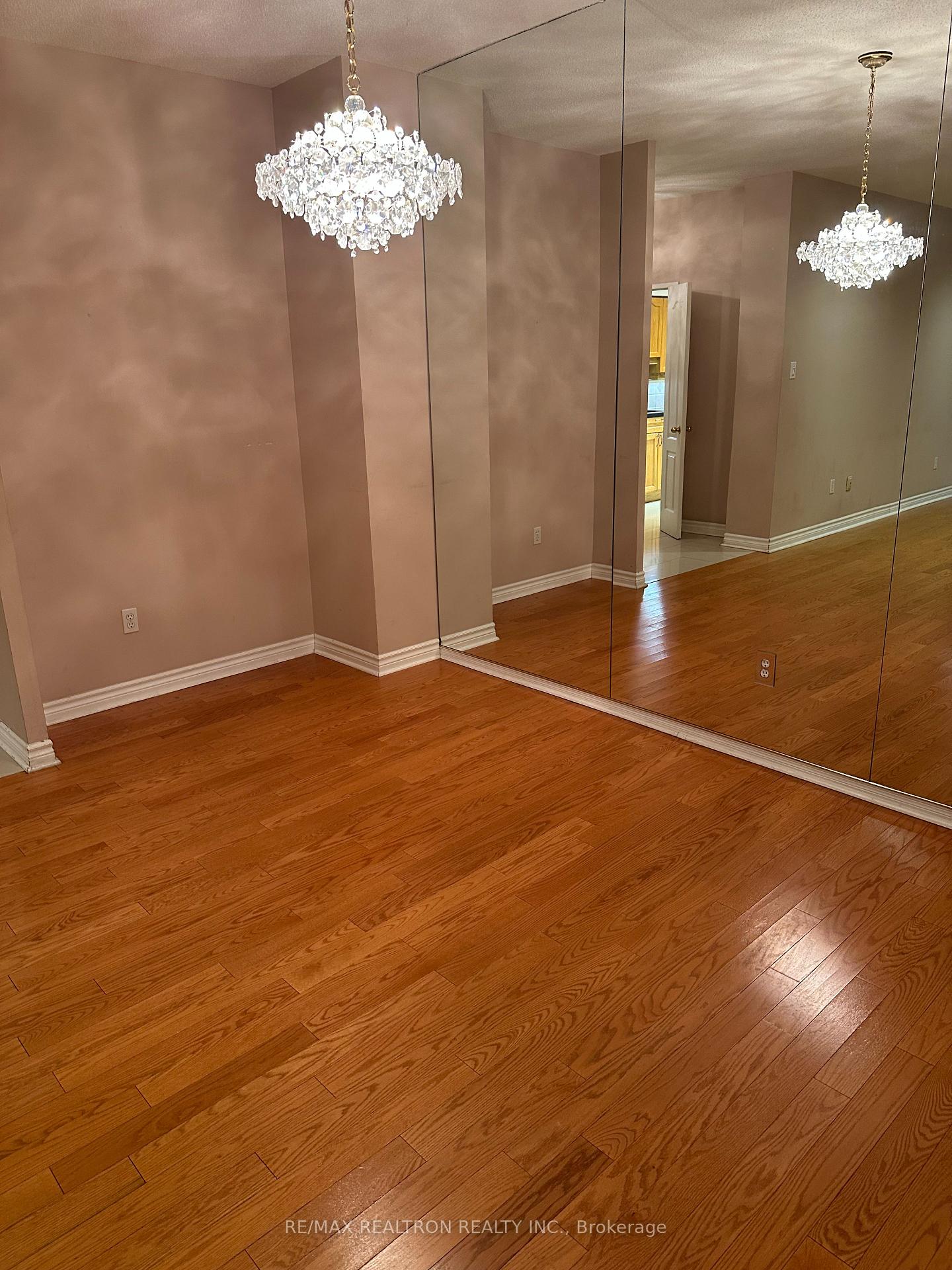 11 Townsgate Drive #107