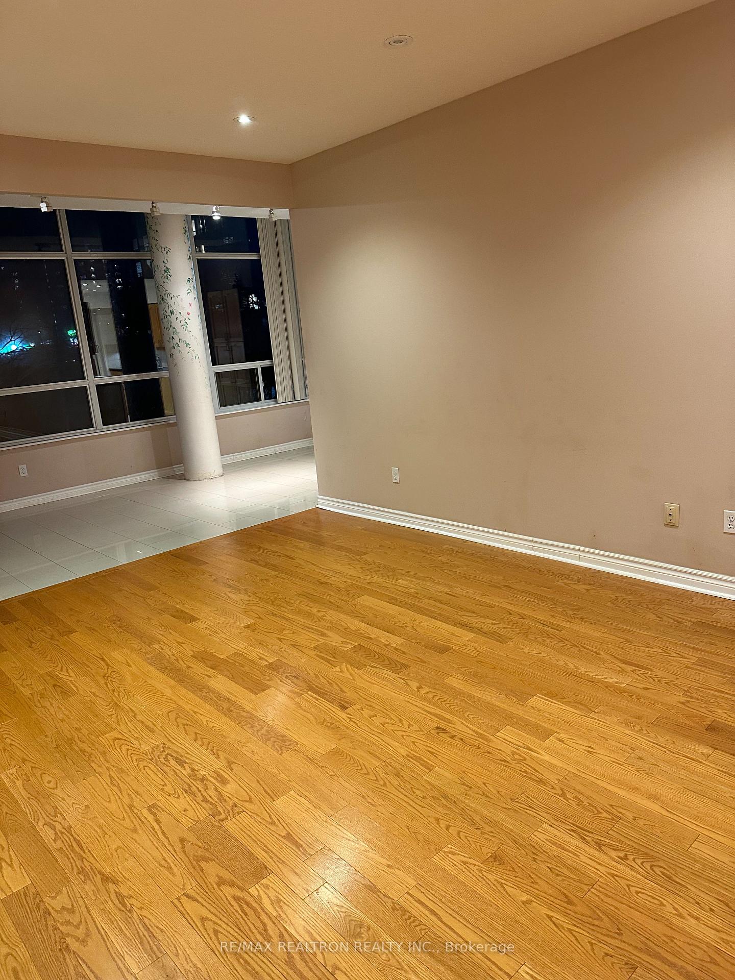 11 Townsgate Drive #107