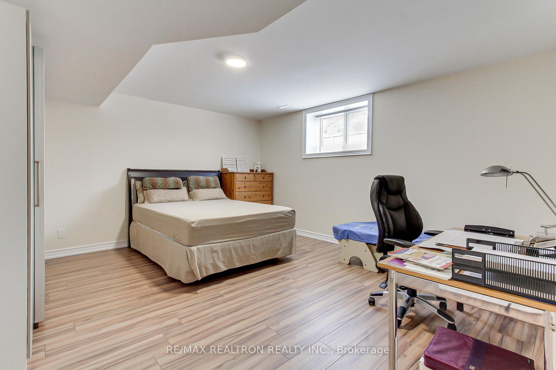 815 Churchill Lane