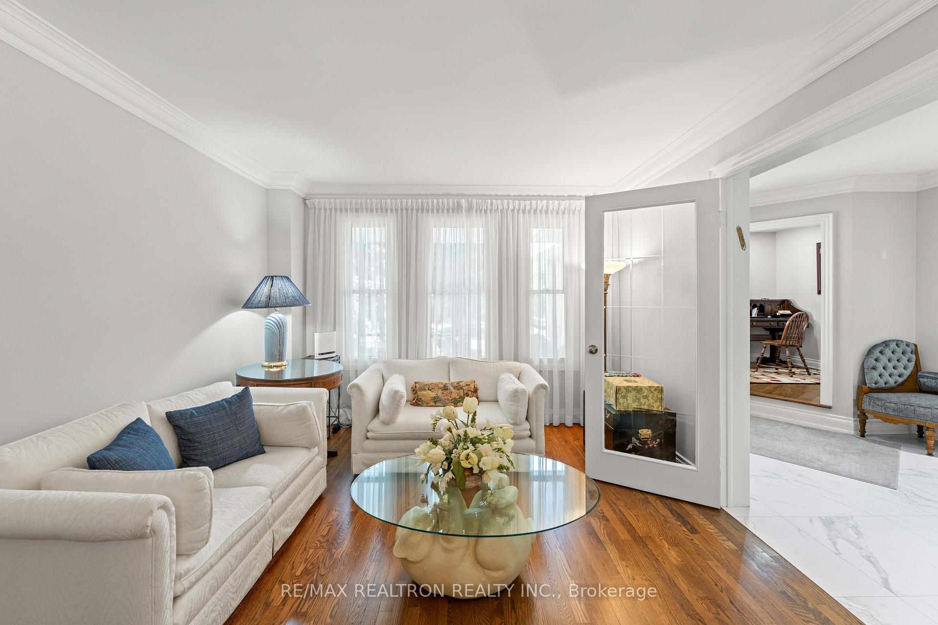 10 Millcreek Crescent