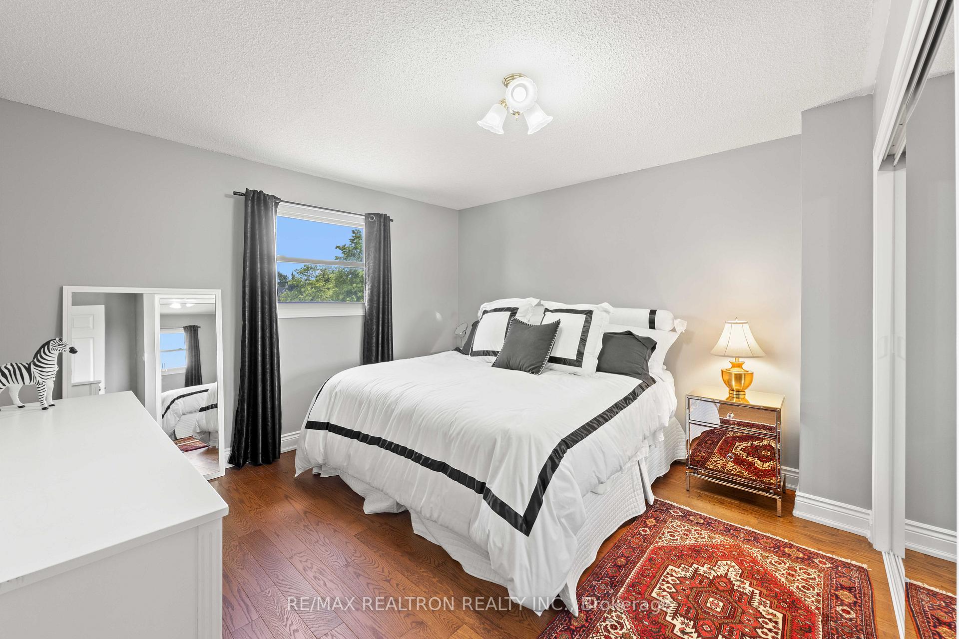 10 Millcreek Crescent