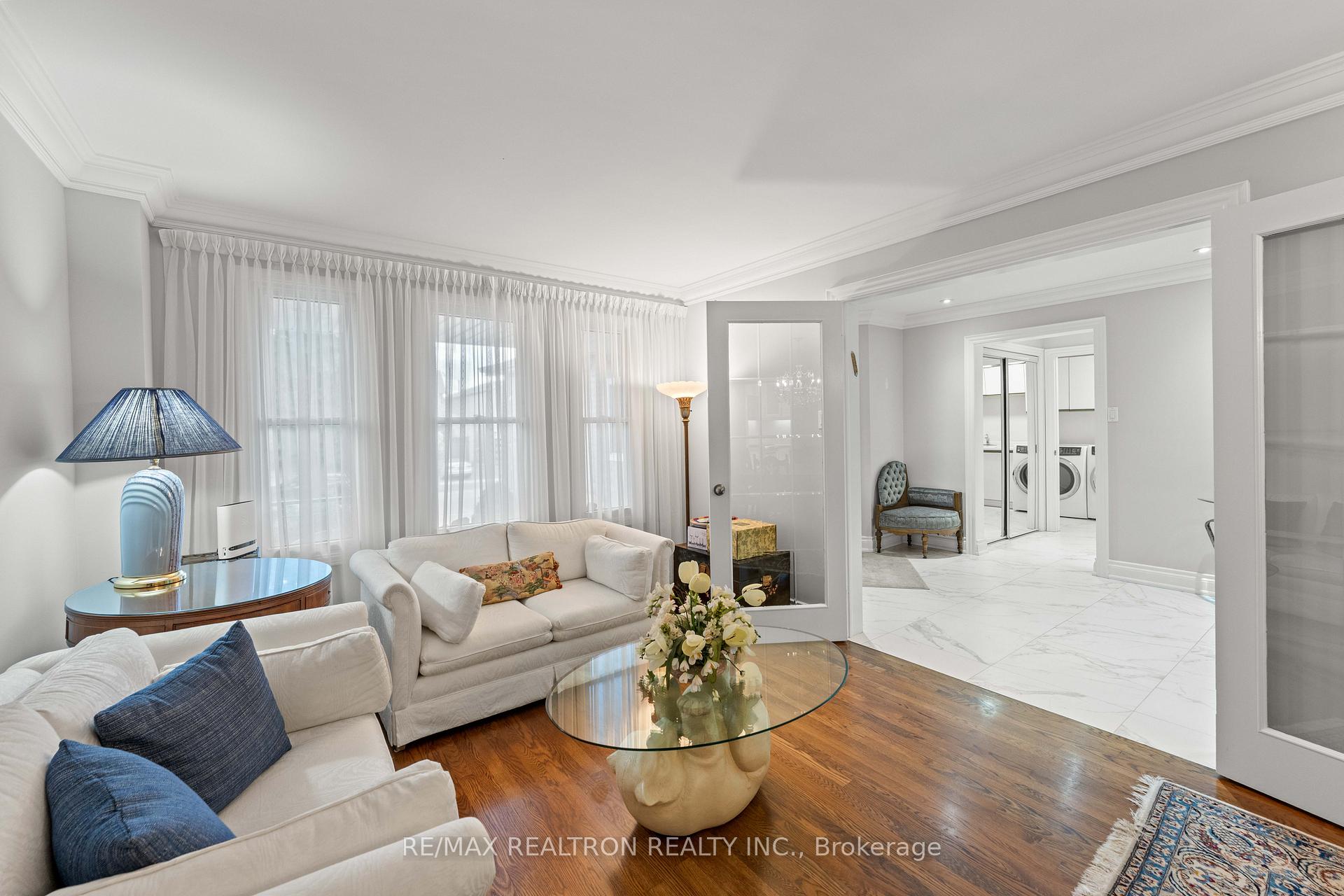 10 Millcreek Crescent