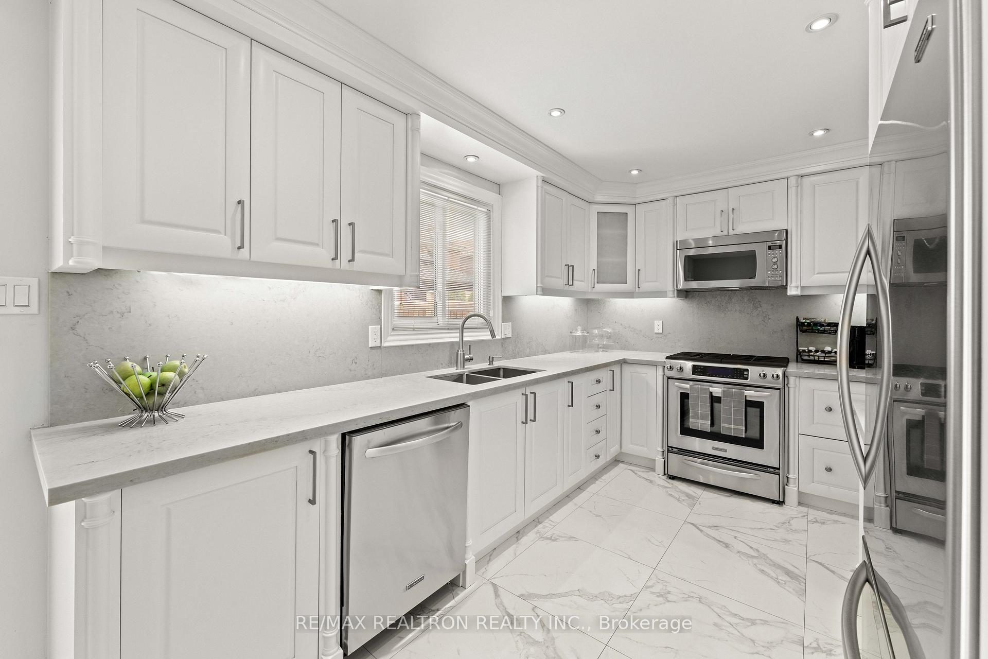 10 Millcreek Crescent