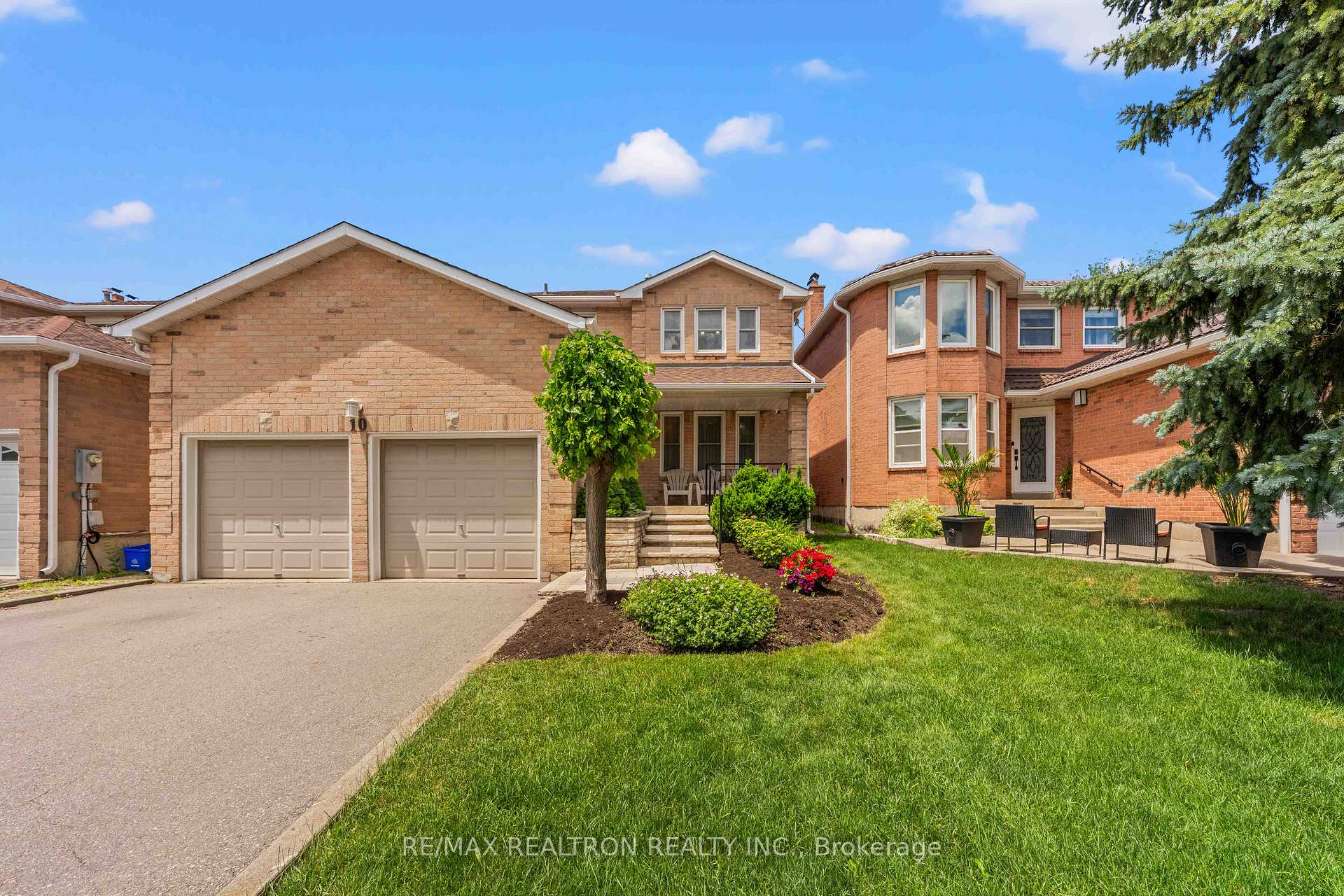 10 Millcreek Crescent