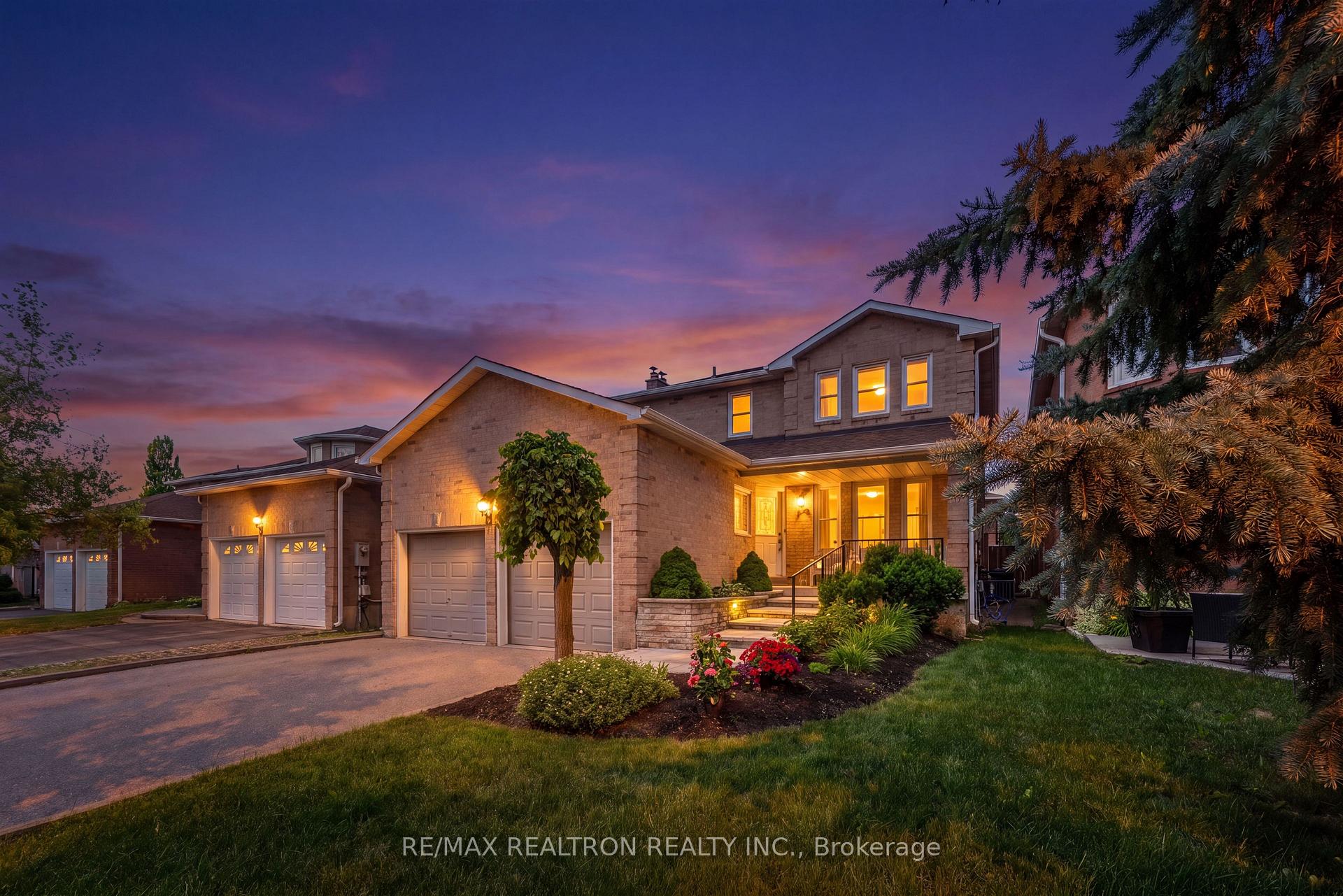 10 Millcreek Crescent