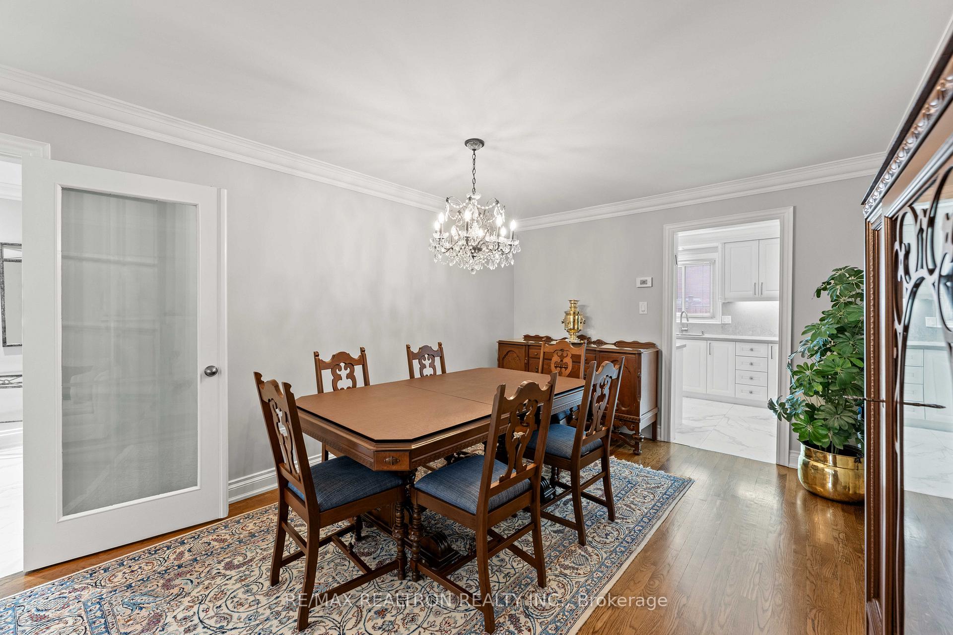 10 Millcreek Crescent