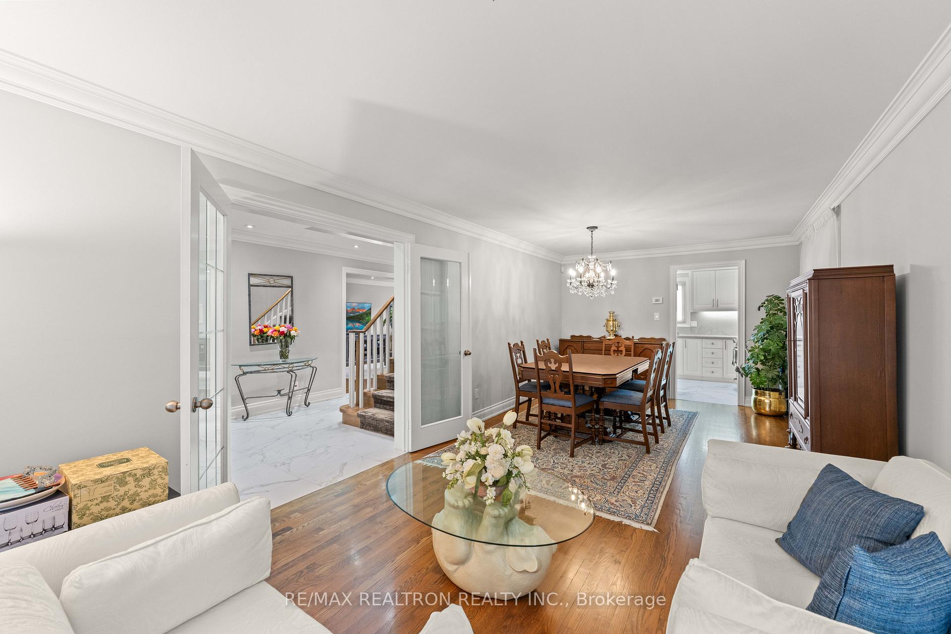 10 Millcreek Crescent