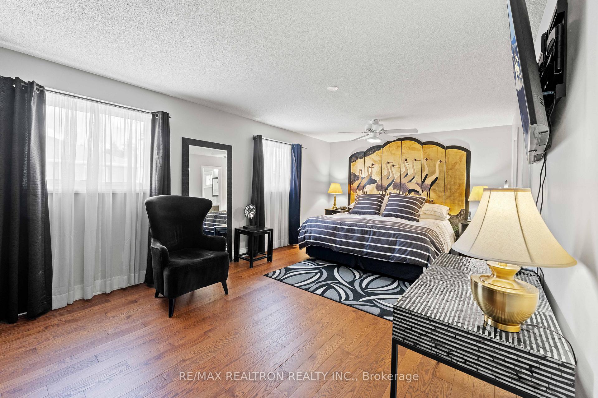 10 Millcreek Crescent