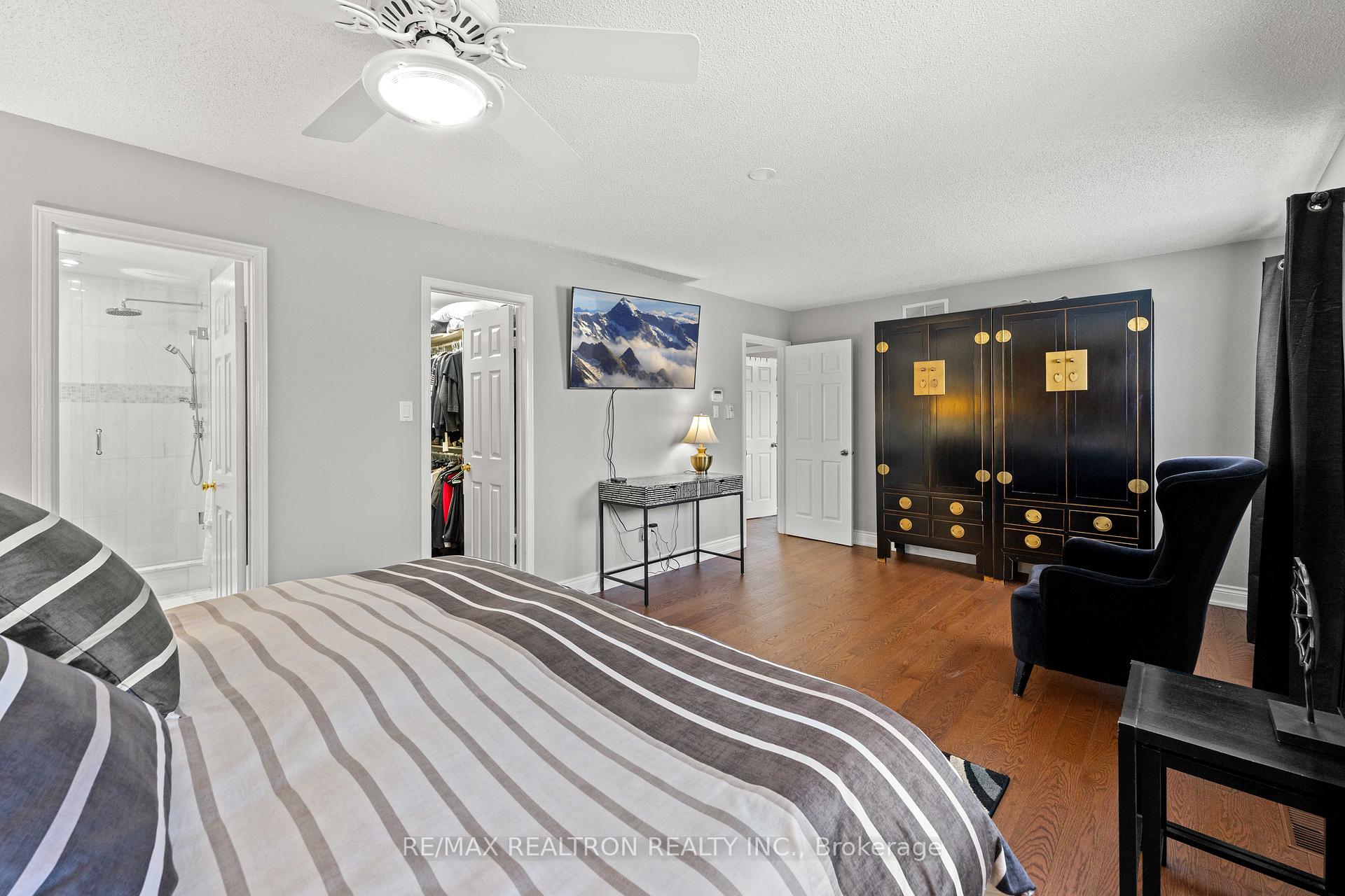 10 Millcreek Crescent