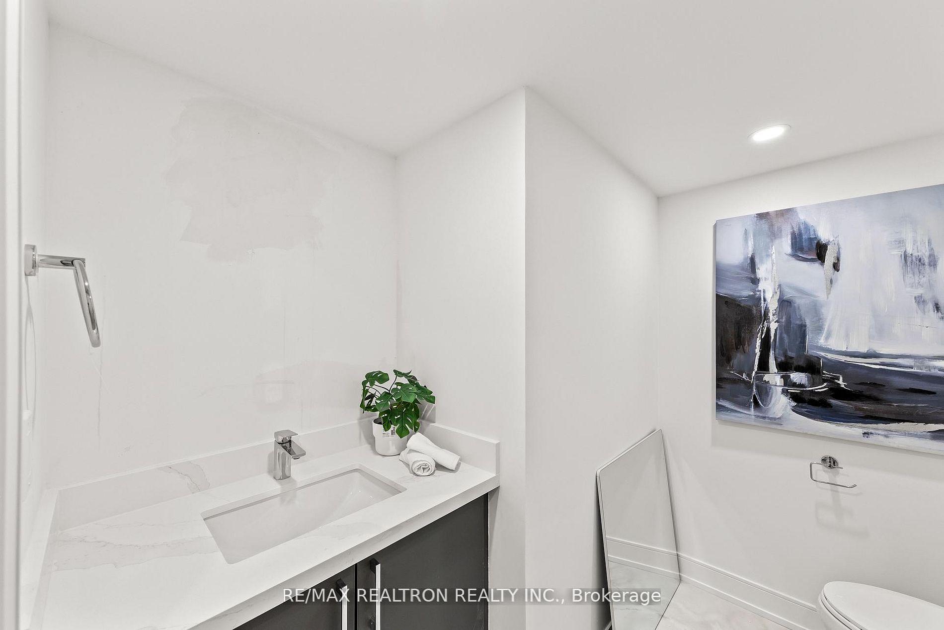 7300 Yonge Street 210