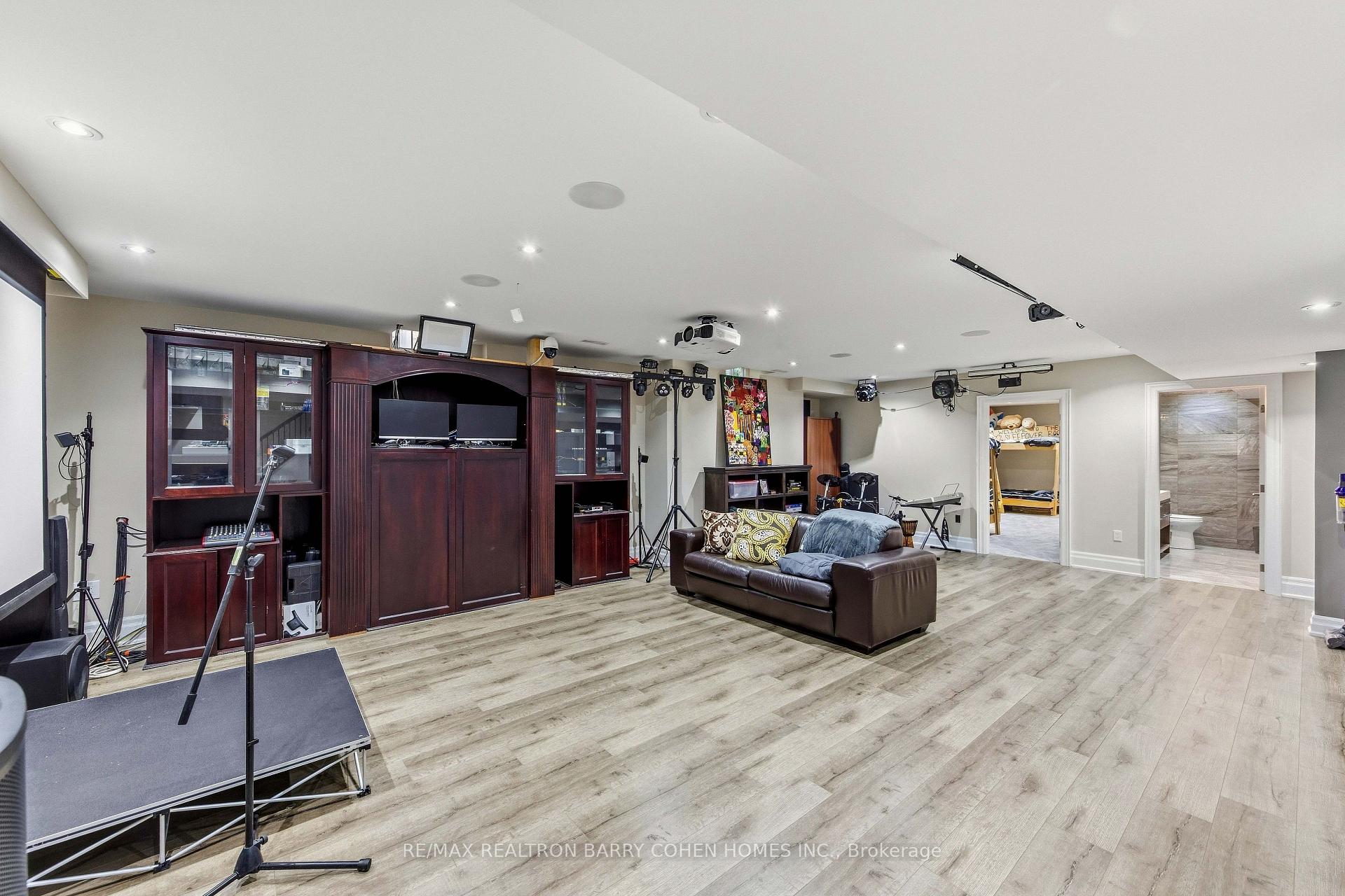 65 Parr Place