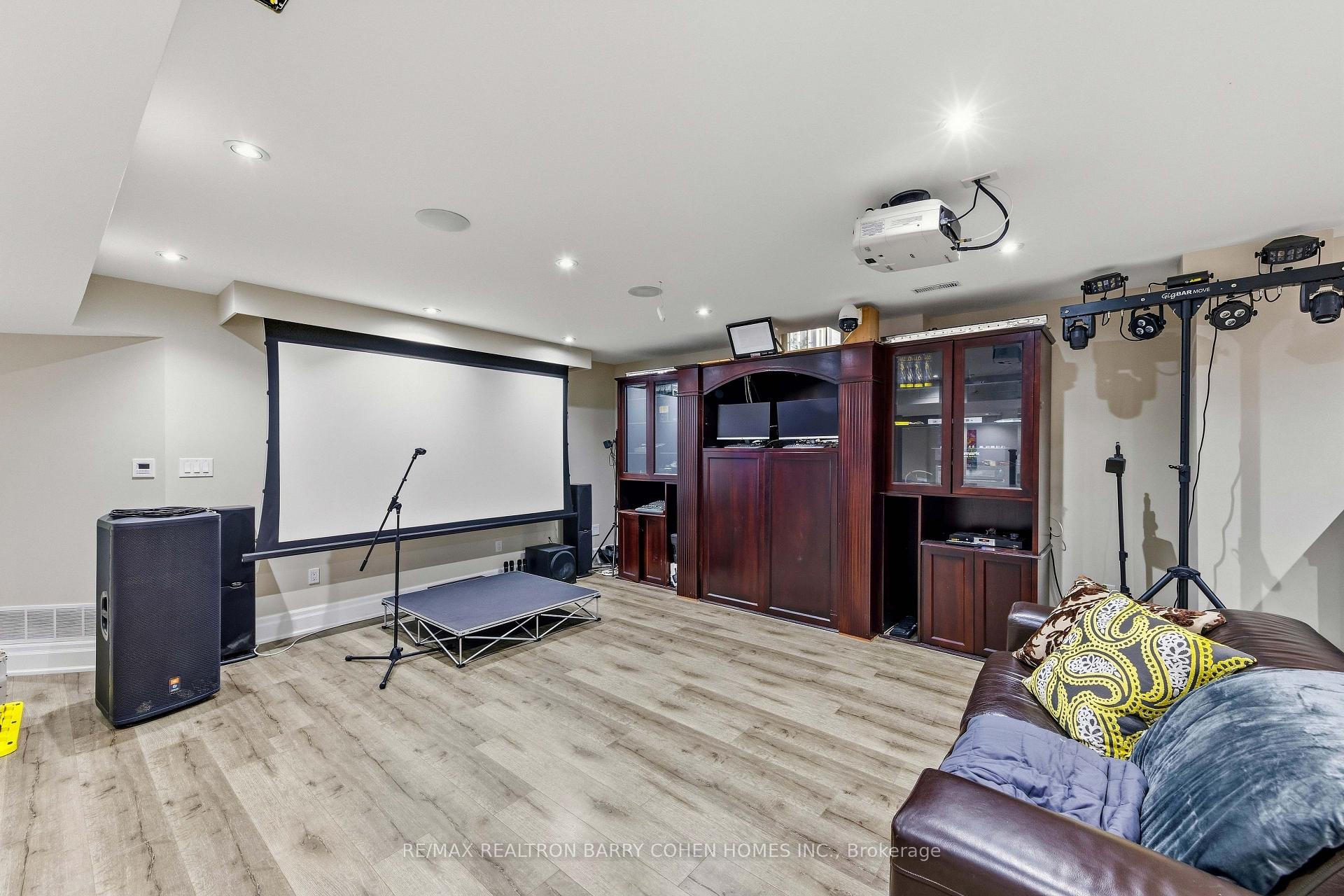 65 Parr Place